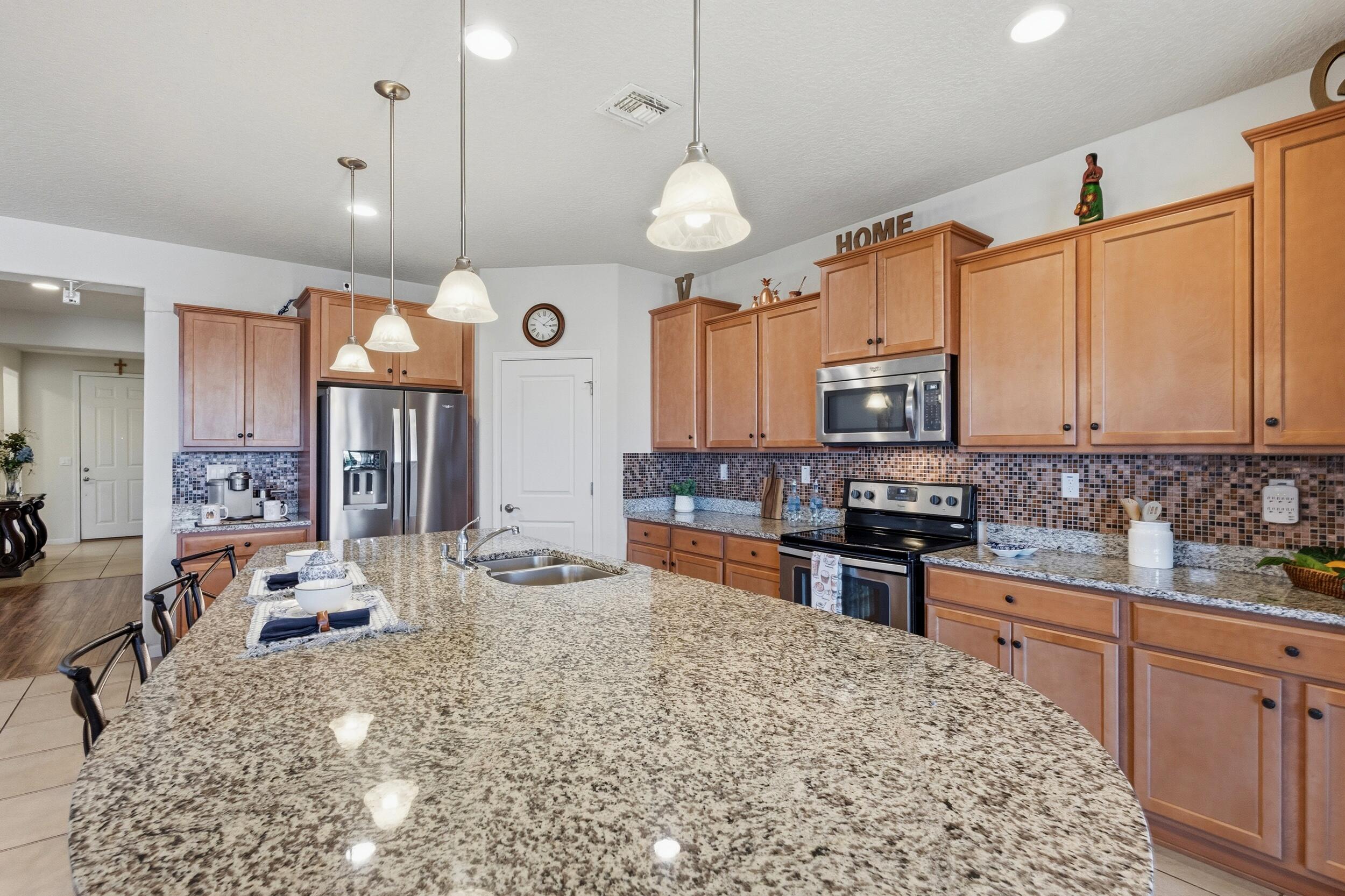 5048 Calle Espana NW