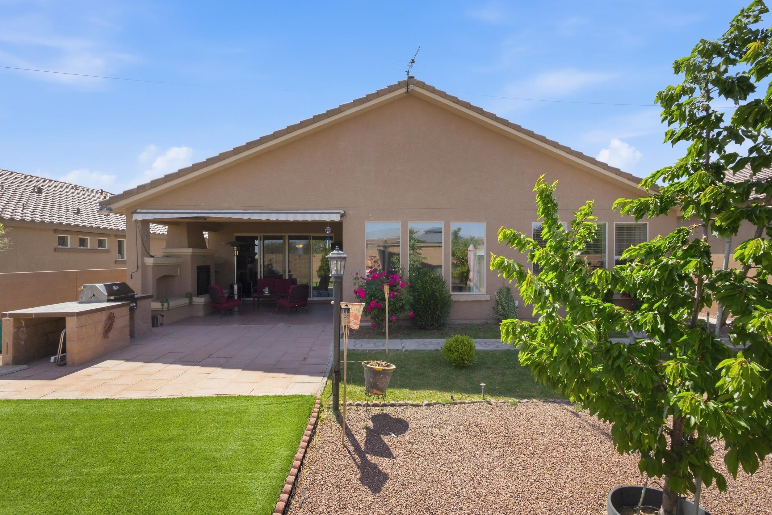 5048 Calle Espana NW
