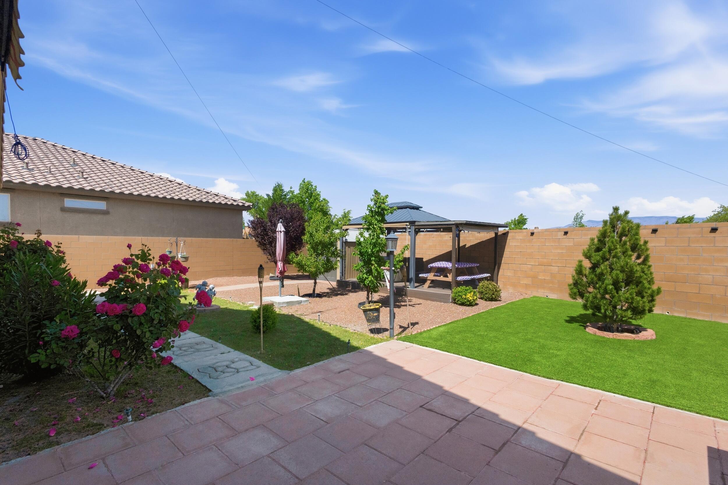 5048 Calle Espana NW