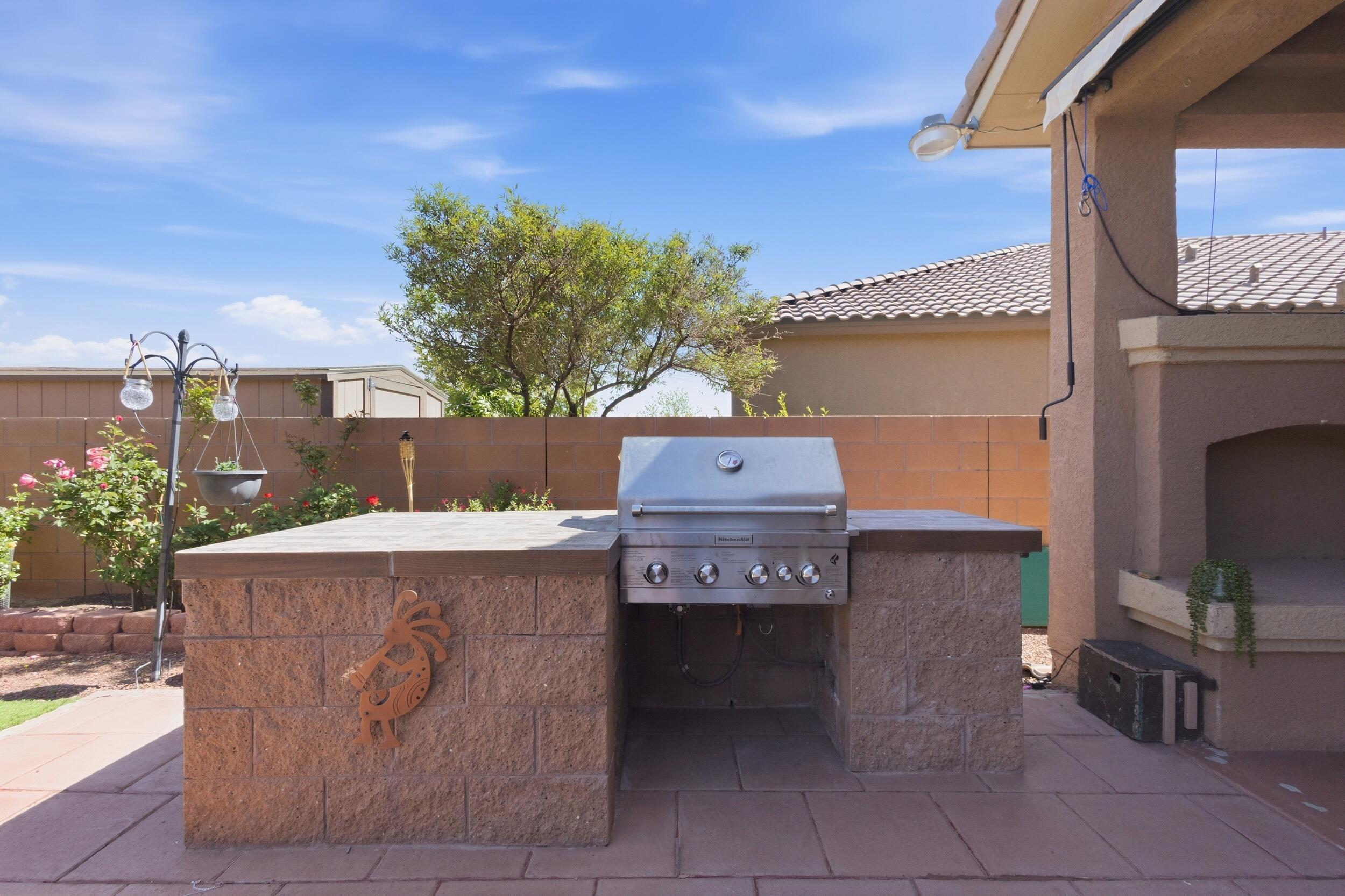 5048 Calle Espana NW