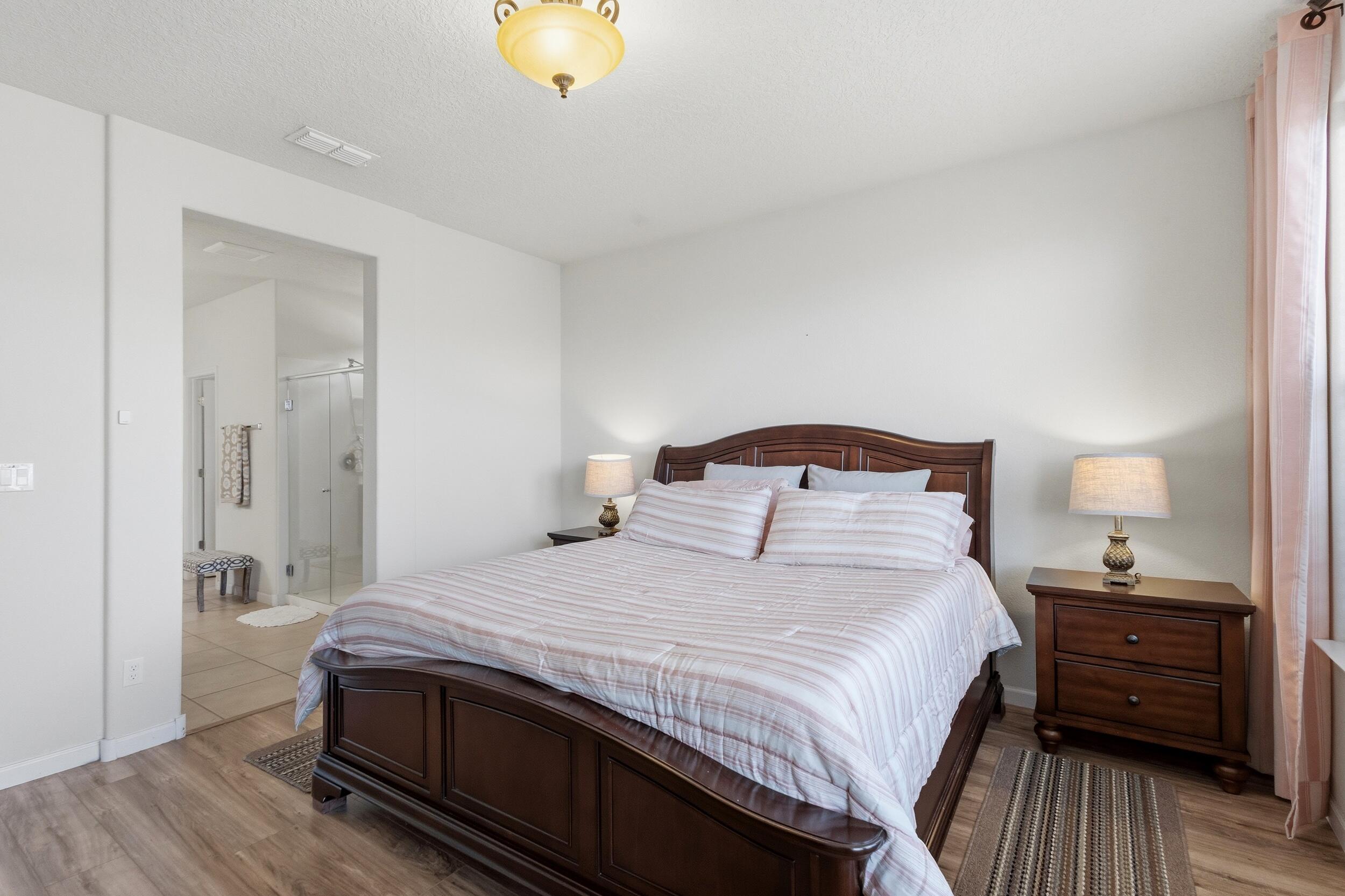 5048 Calle Espana NW