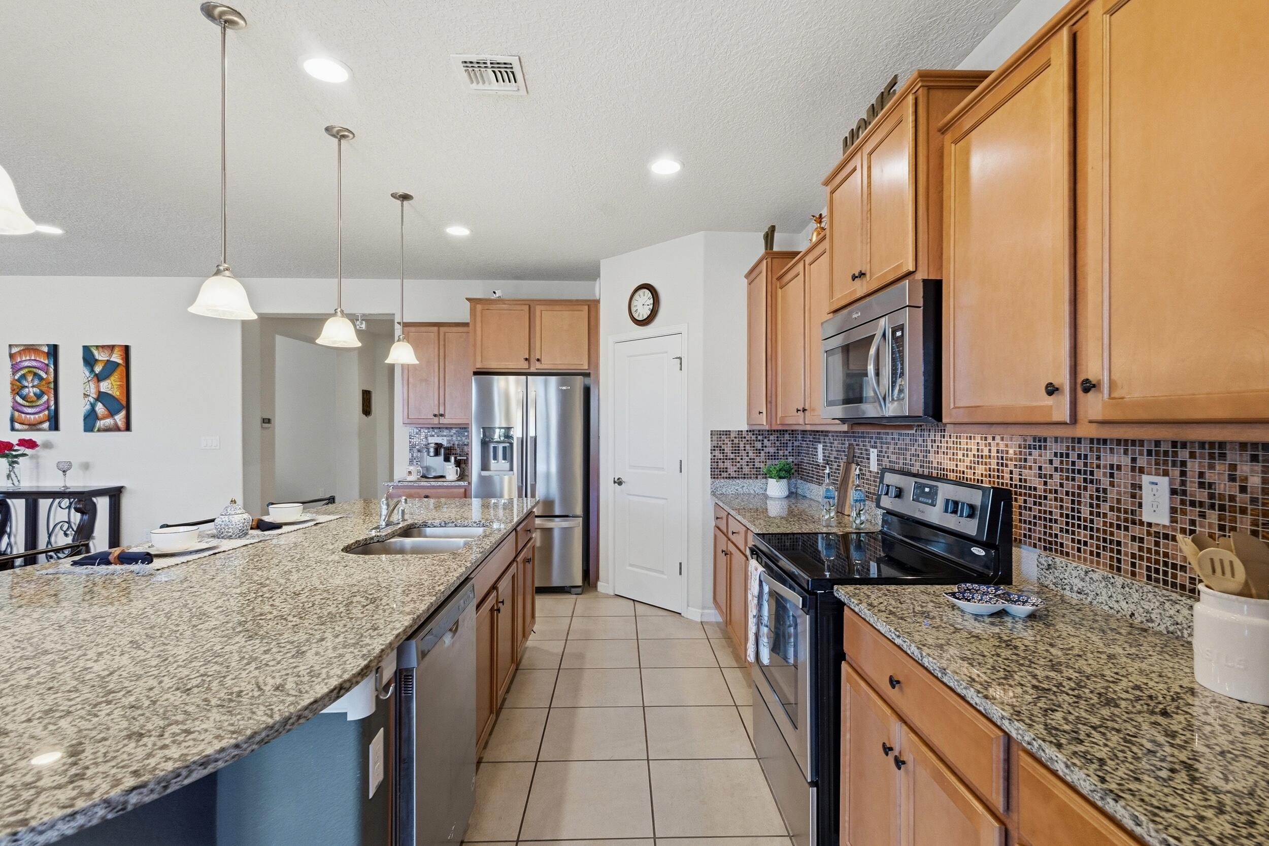 5048 Calle Espana NW