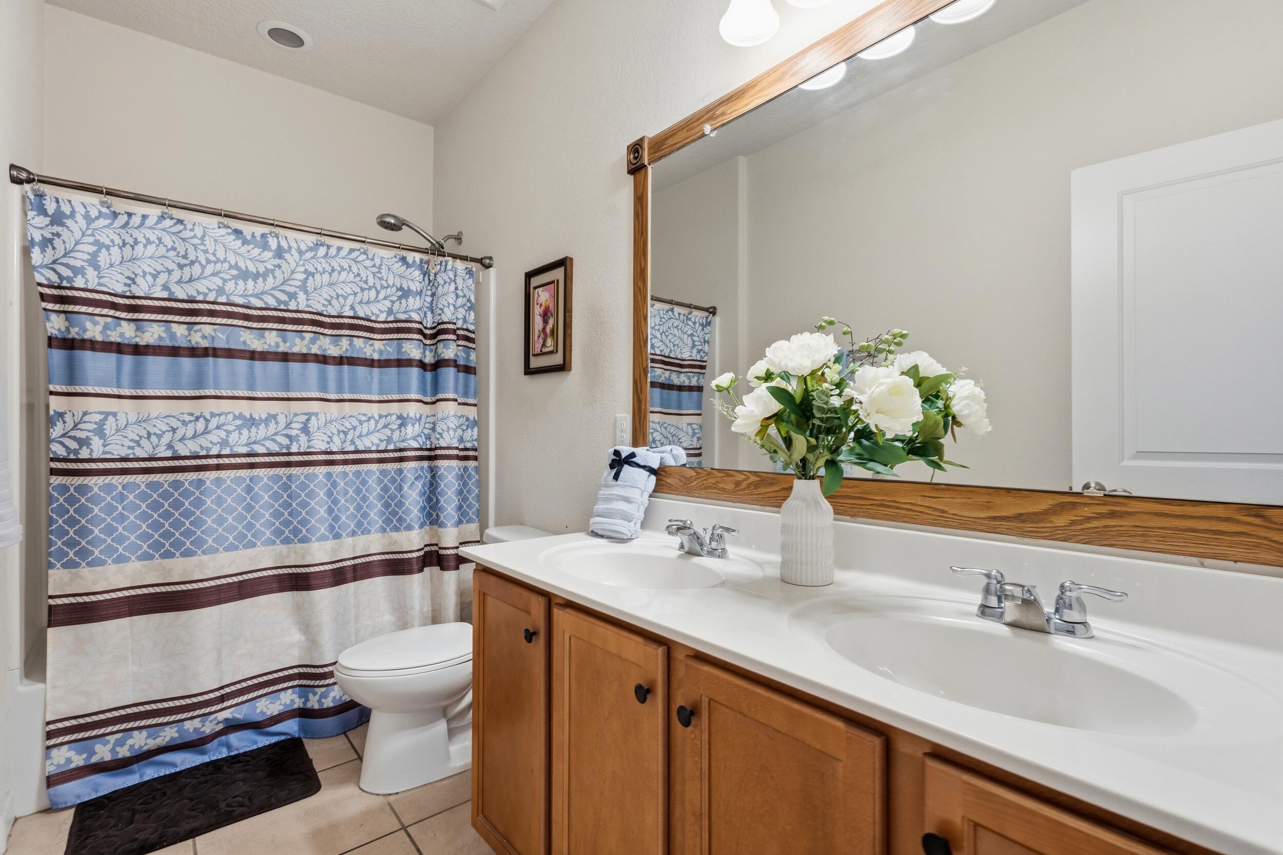 5048 Calle Espana NW