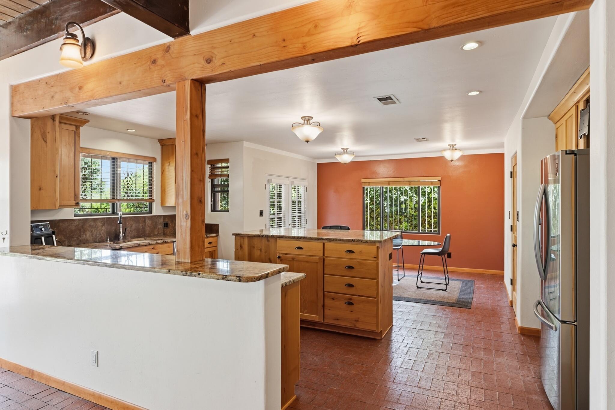 1405 Sigma Chi Road NE