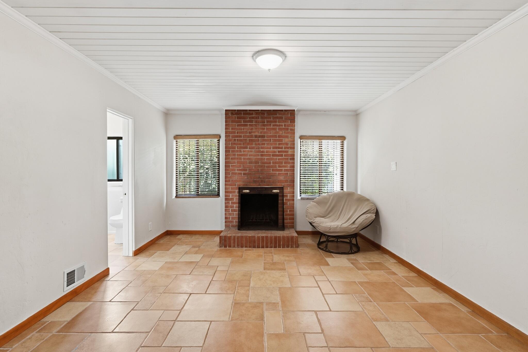 1405 Sigma Chi Road NE