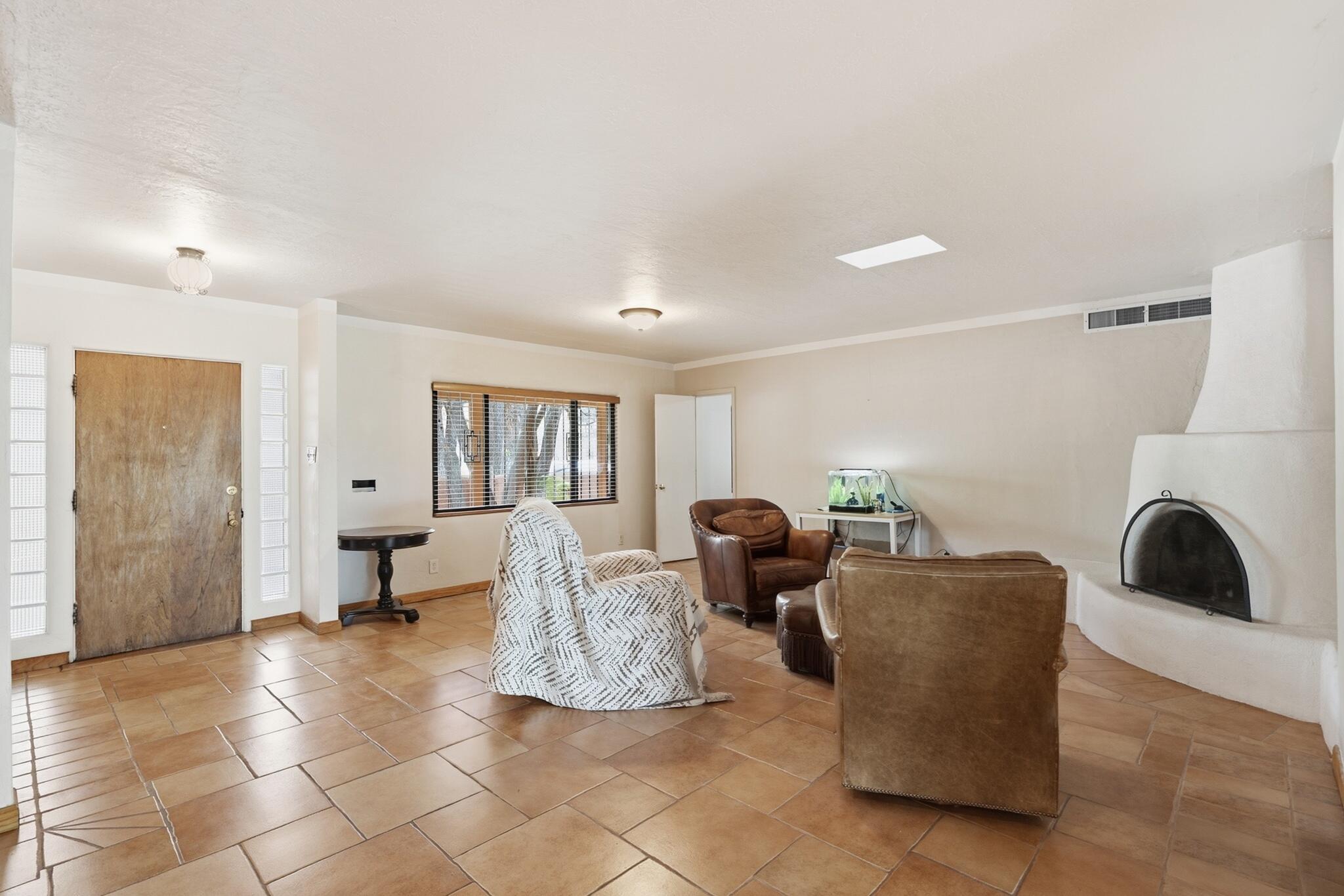 1405 Sigma Chi Road NE