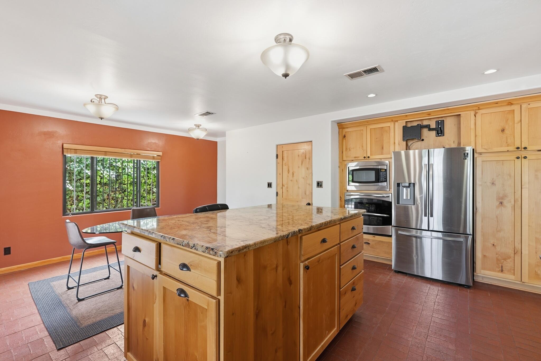 1405 Sigma Chi Road NE