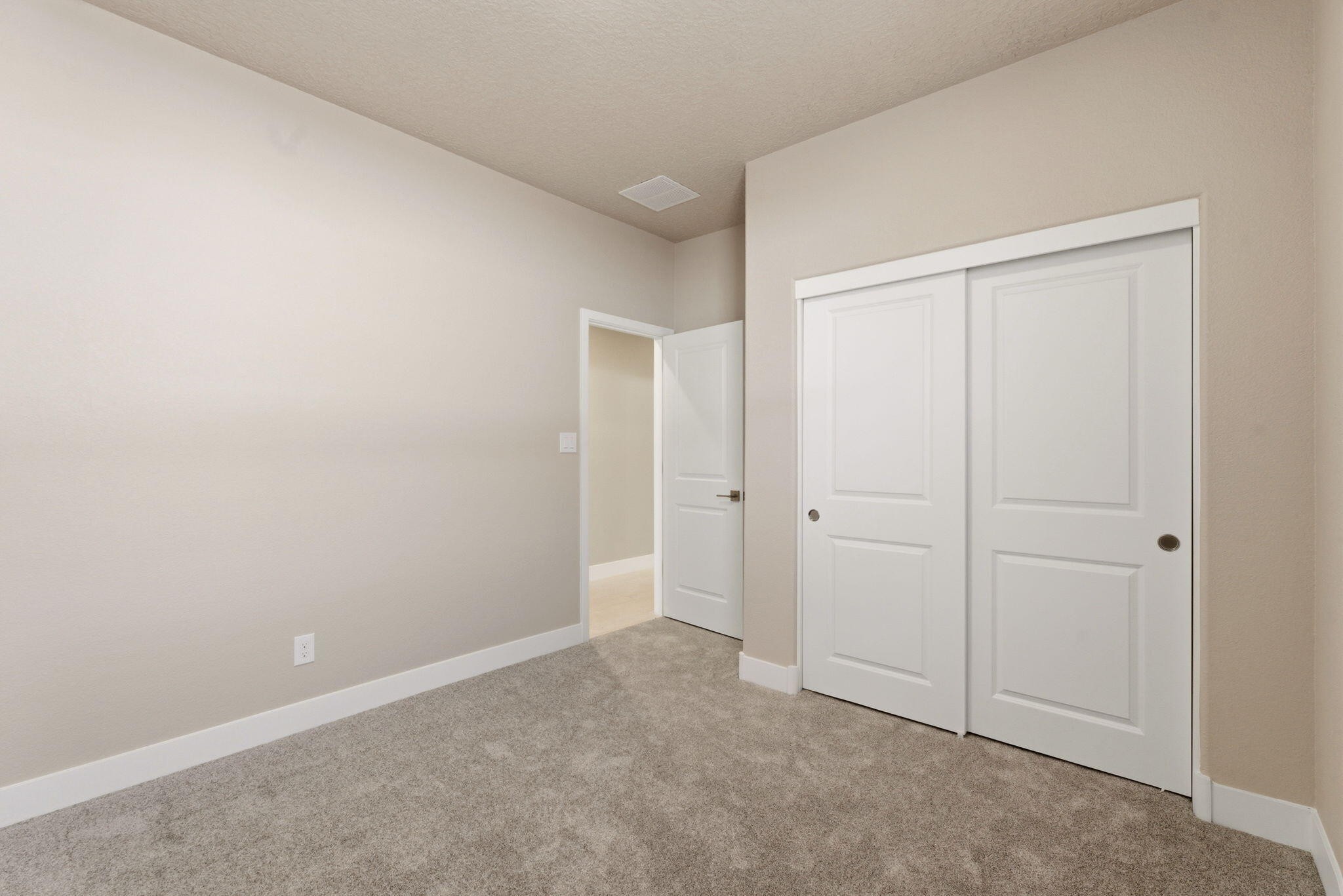 4305 Mountain Trail Loop NE