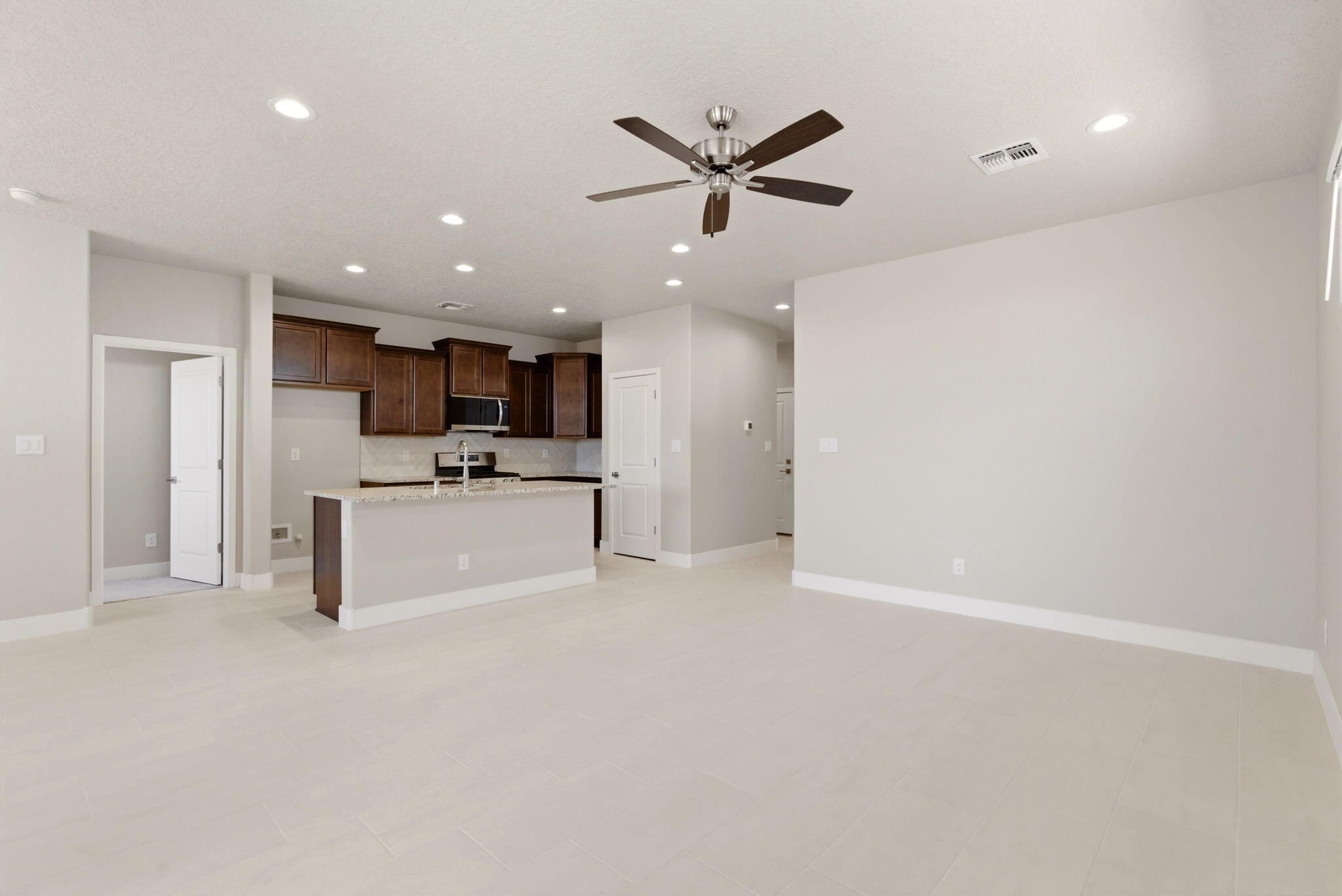 4305 Mountain Trail Loop NE