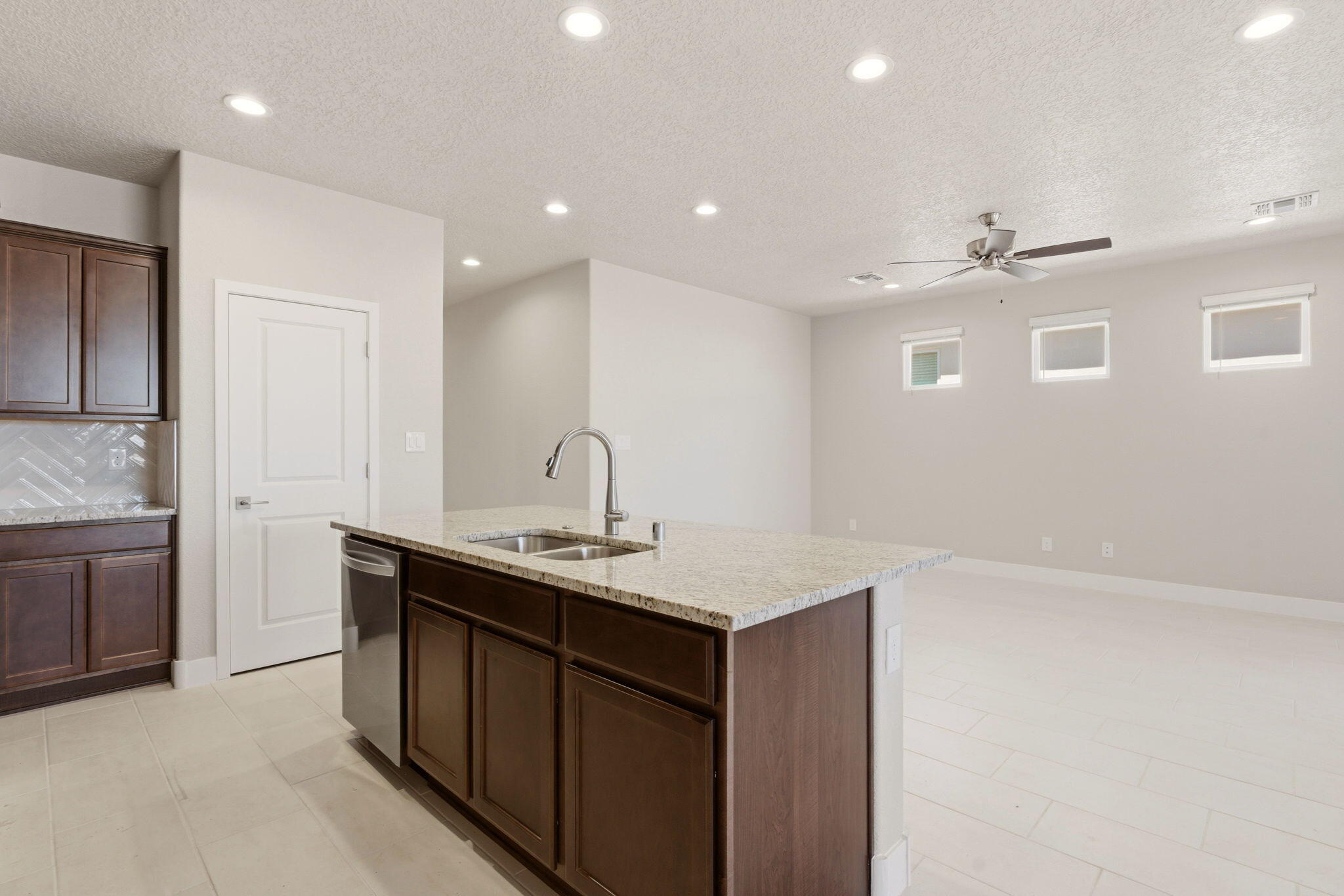 4305 Mountain Trail Loop NE