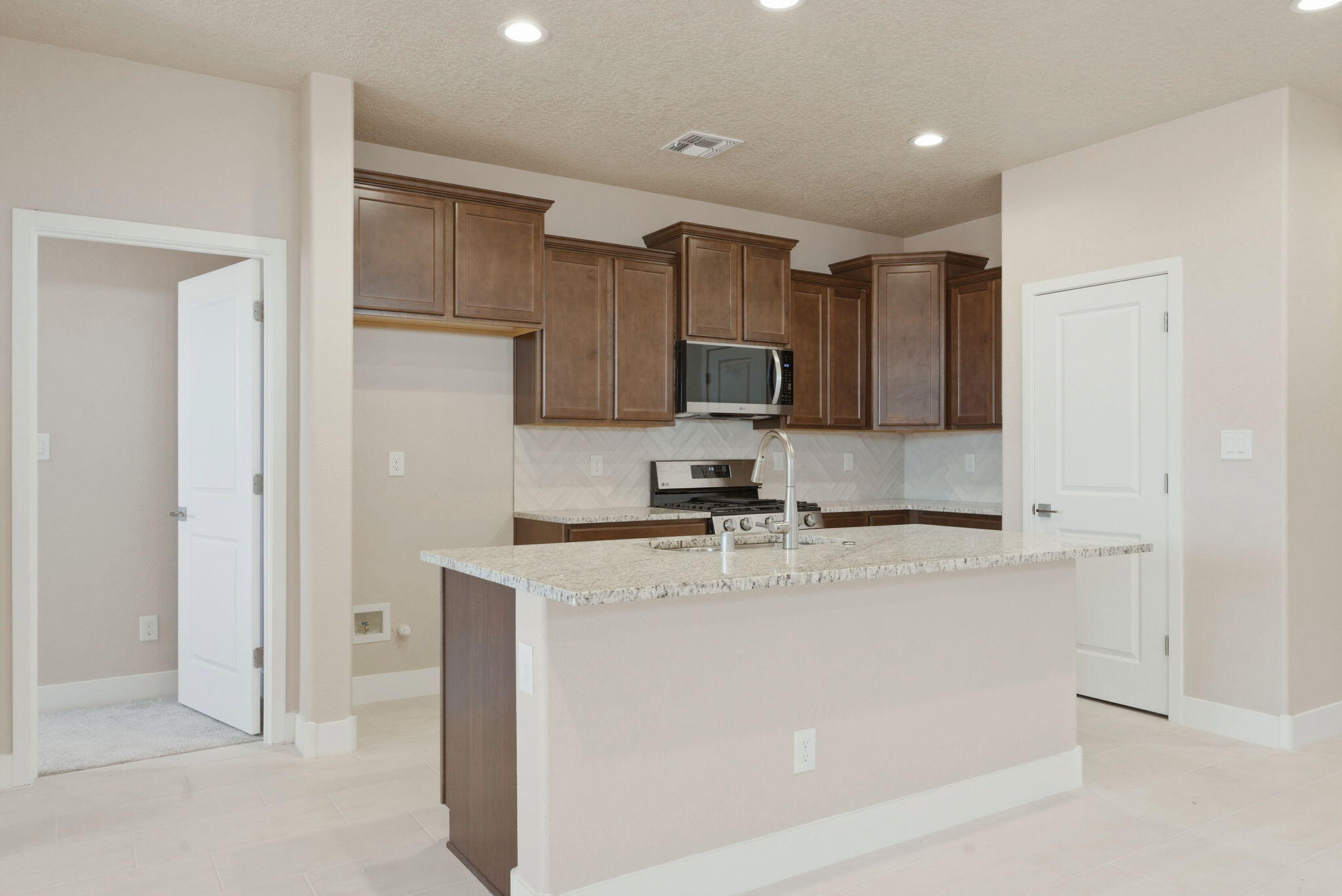 4305 Mountain Trail Loop NE