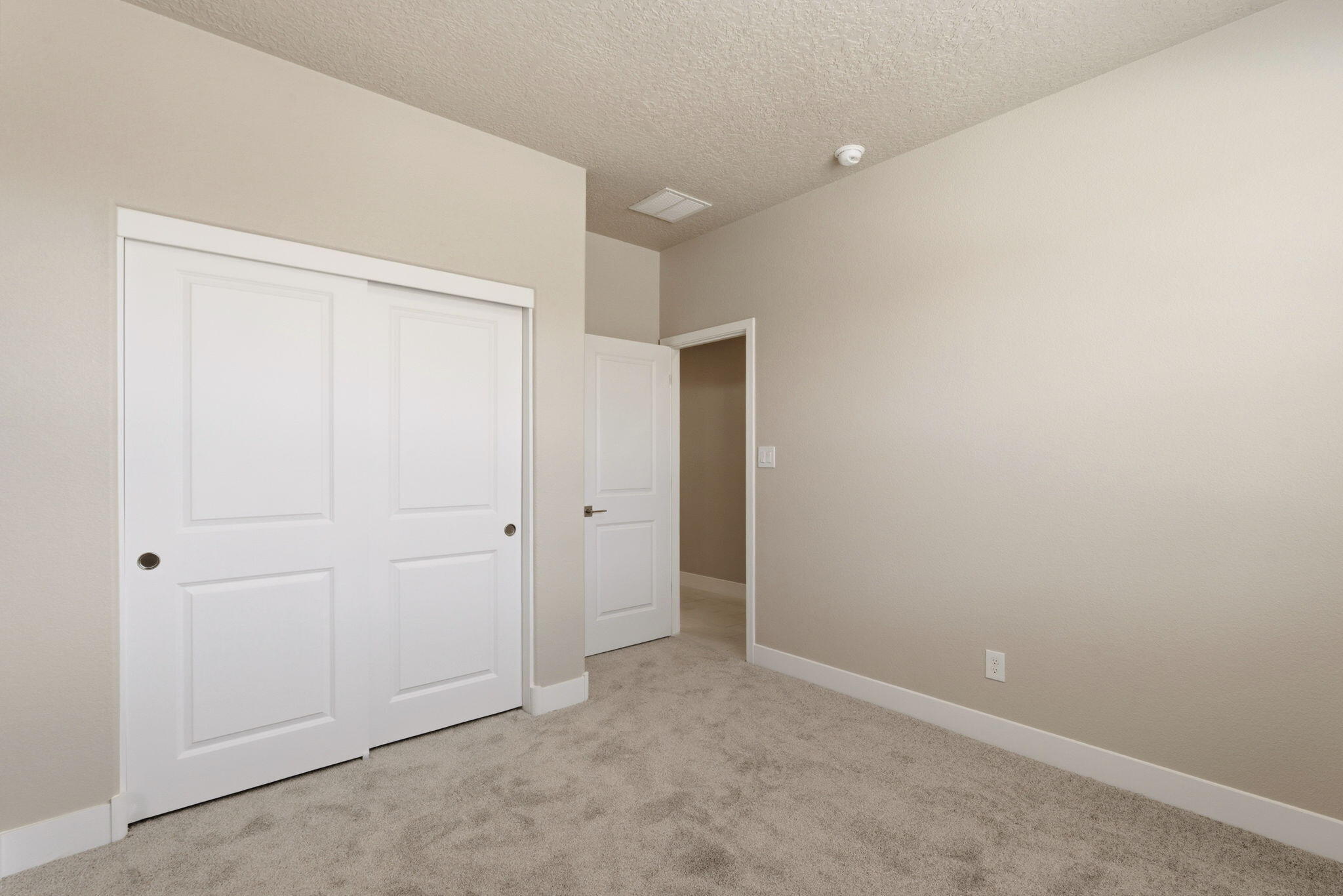 4305 Mountain Trail Loop NE