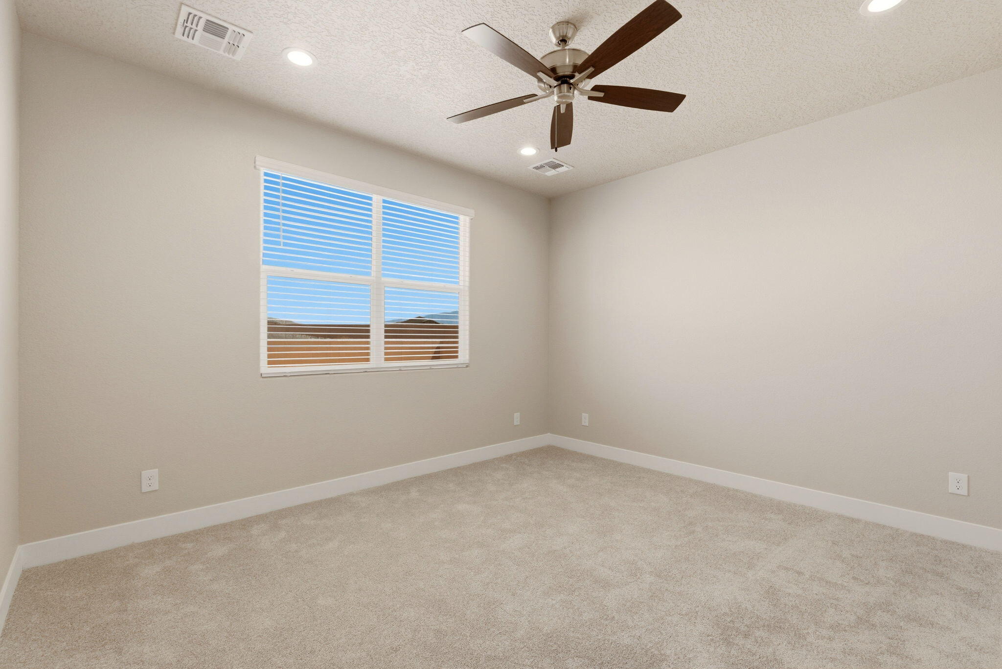 4305 Mountain Trail Loop NE