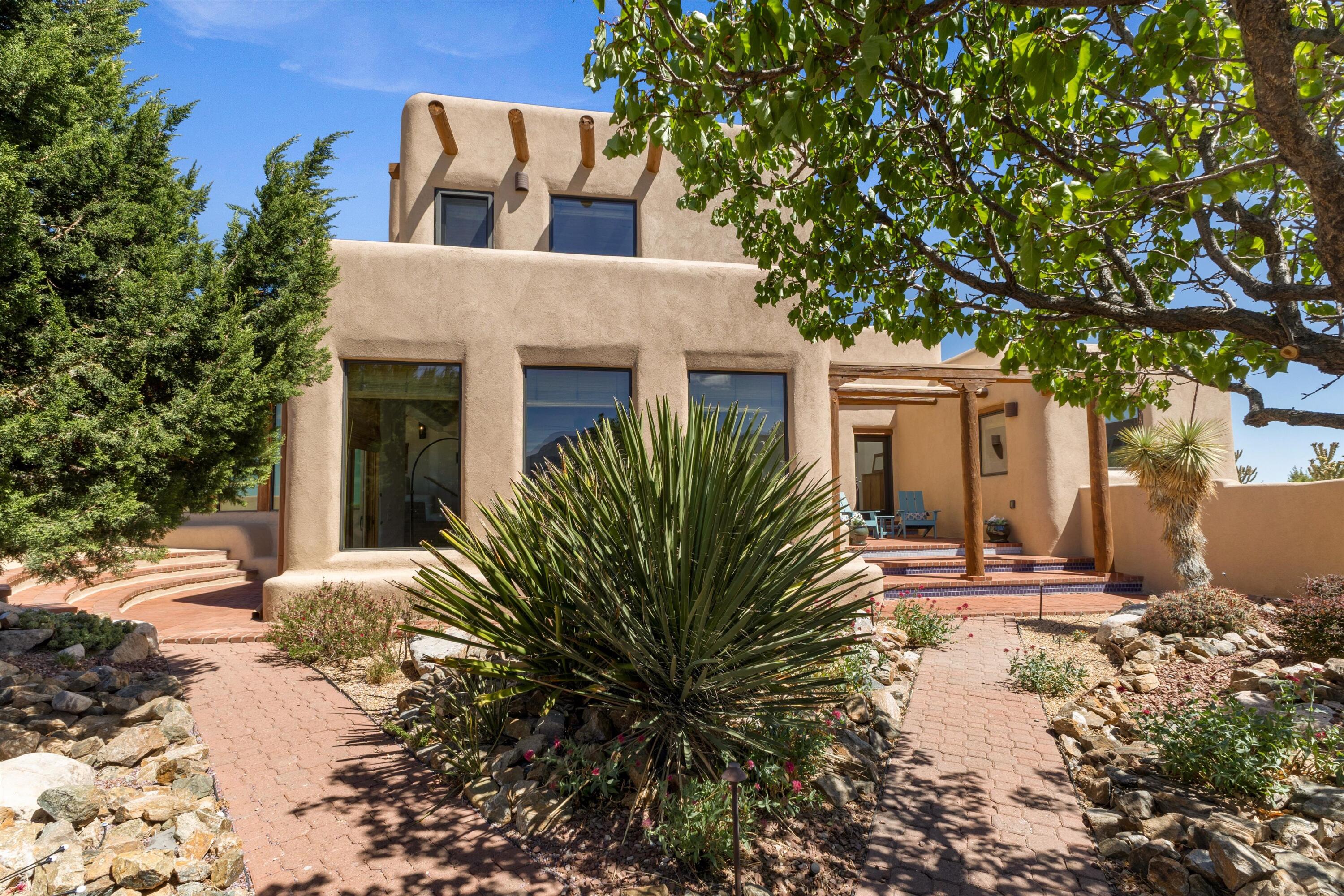 85 Overlook Drive