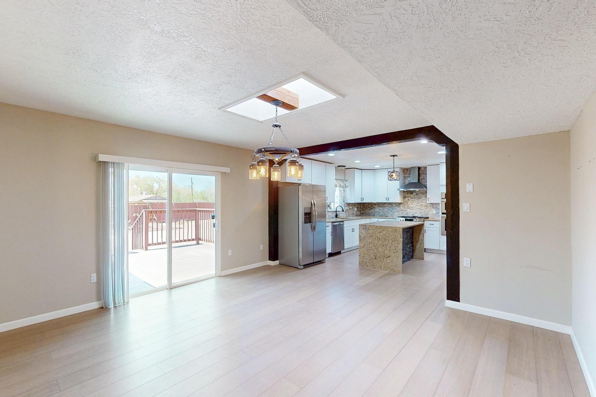 9207 Edith Boulevard NE