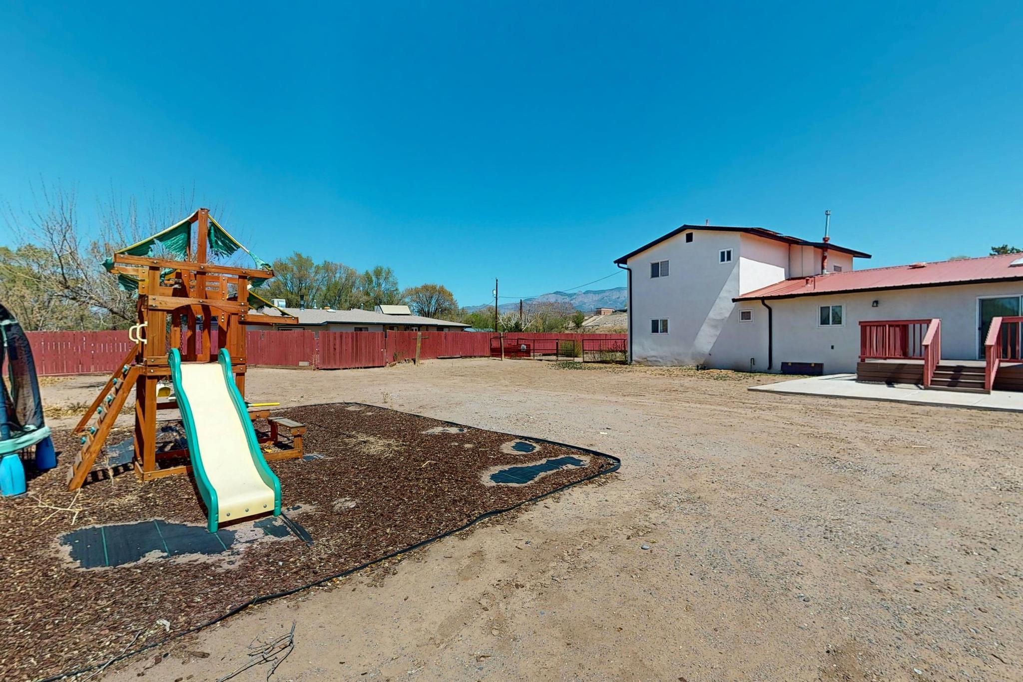 9207 Edith Boulevard NE