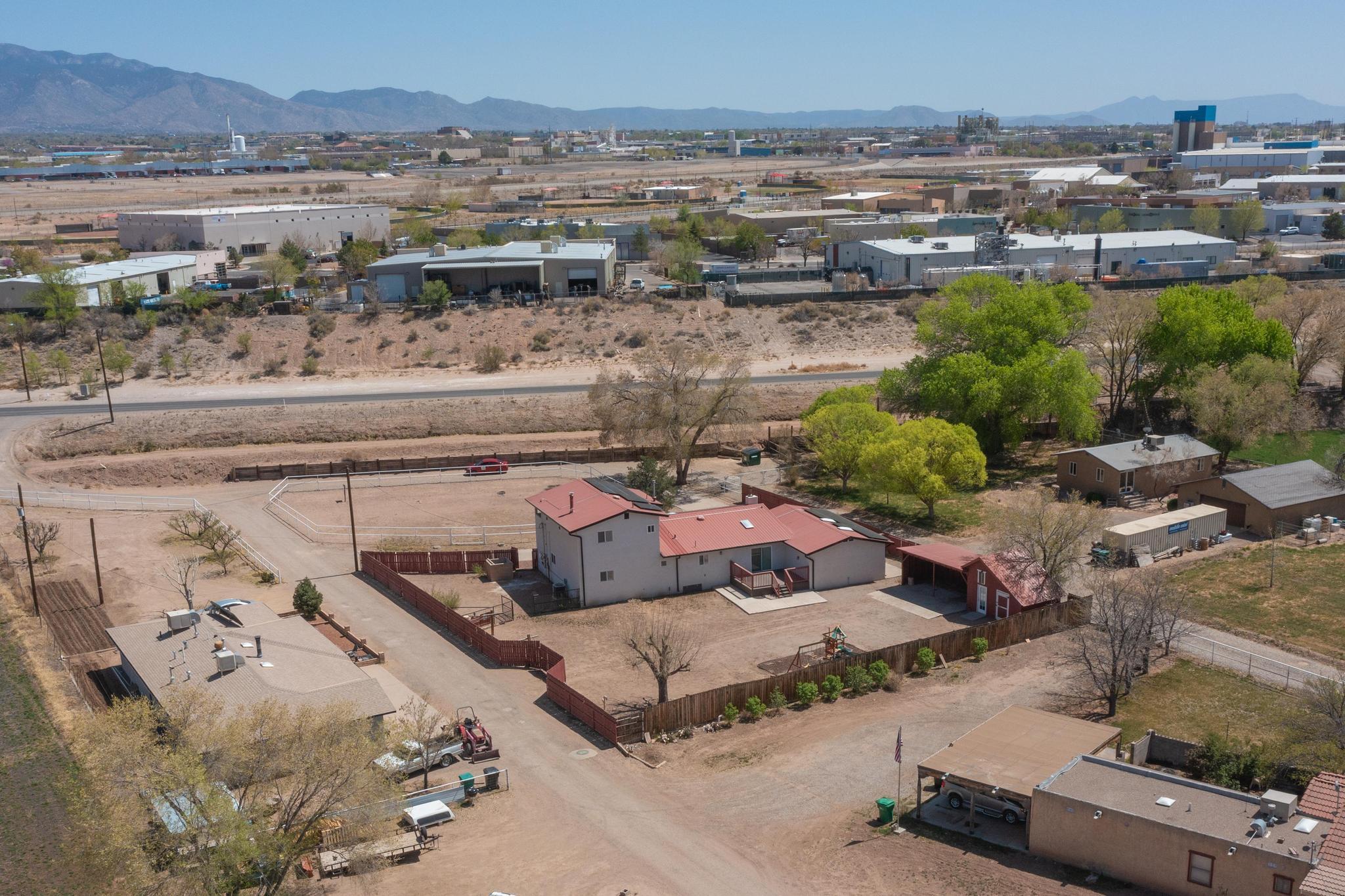 9207 Edith Boulevard NE