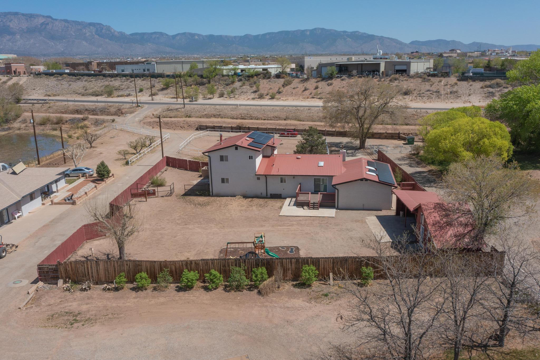 9207 Edith Boulevard NE