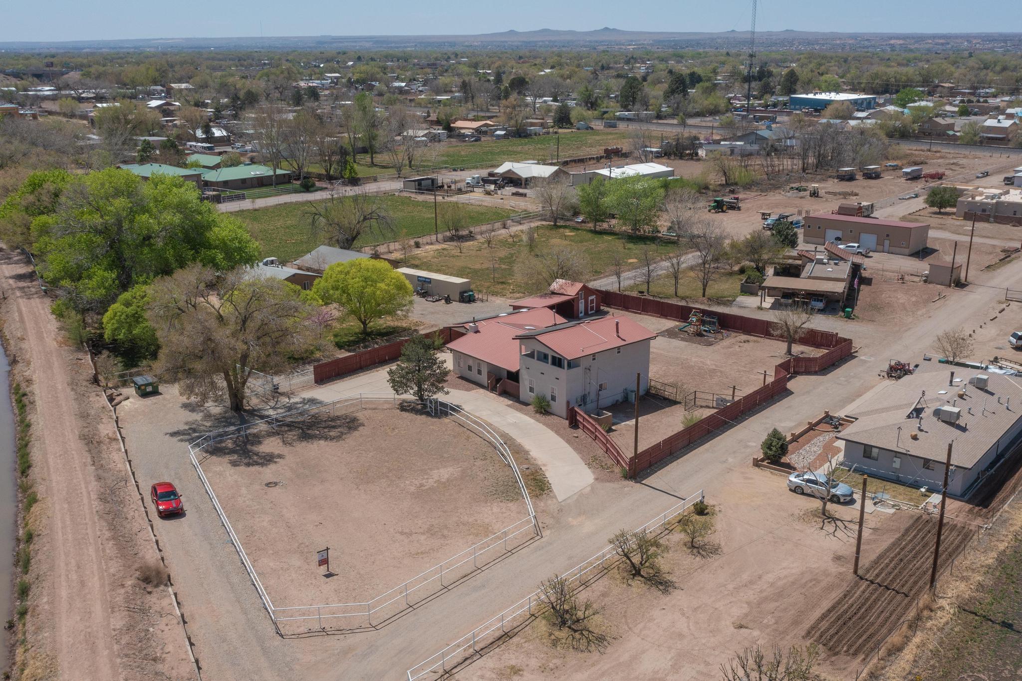 9207 Edith Boulevard NE