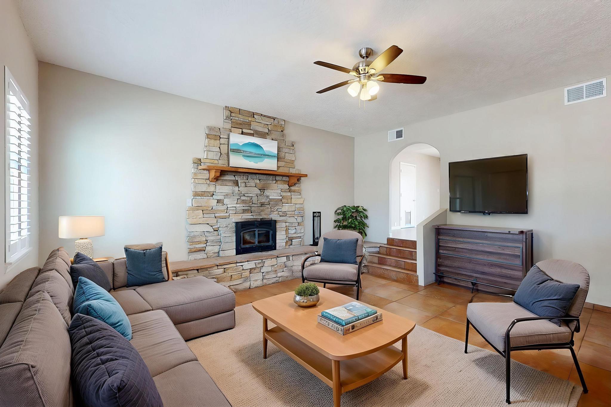 9207 Edith Boulevard NE