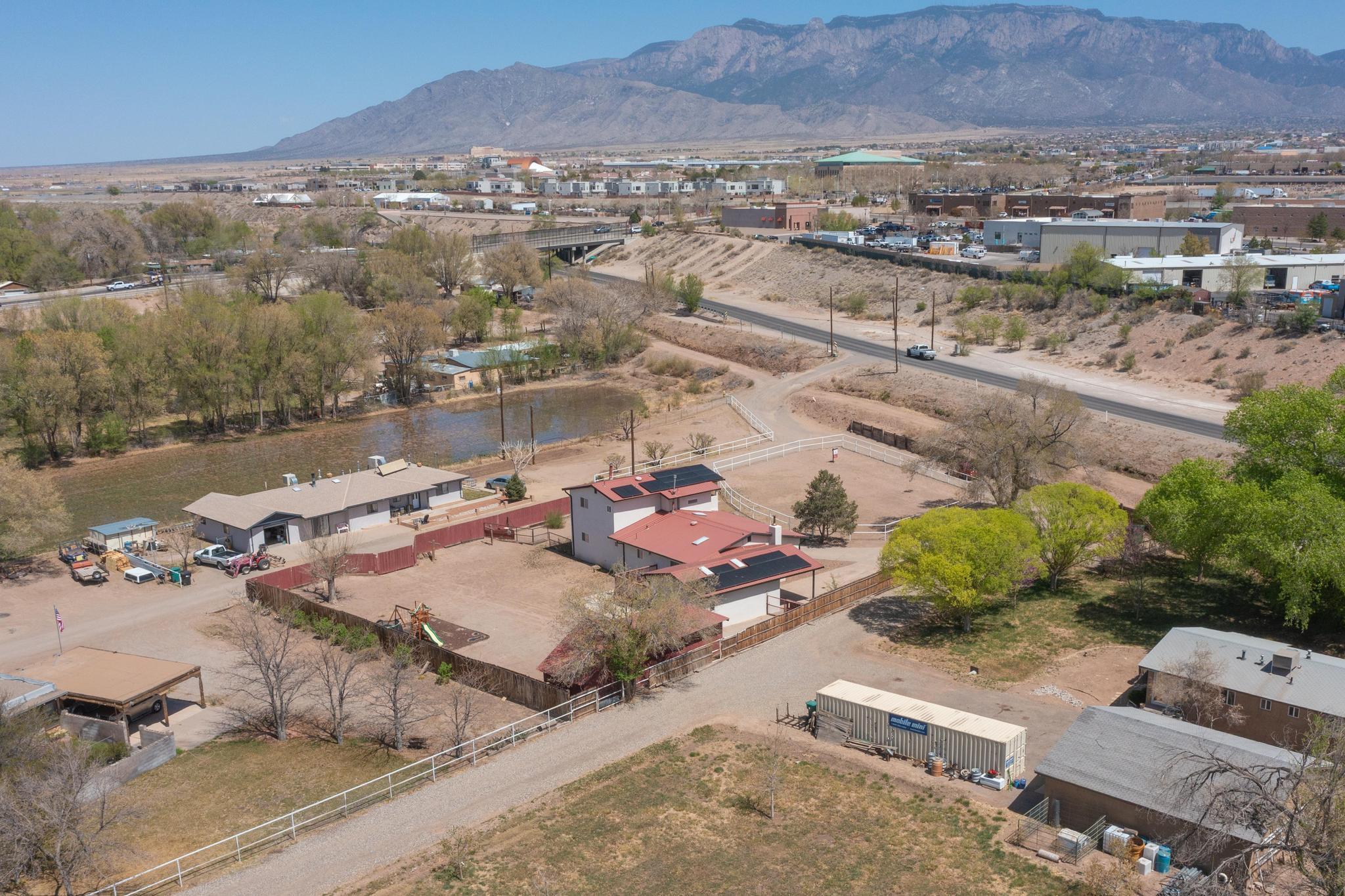 9207 Edith Boulevard NE