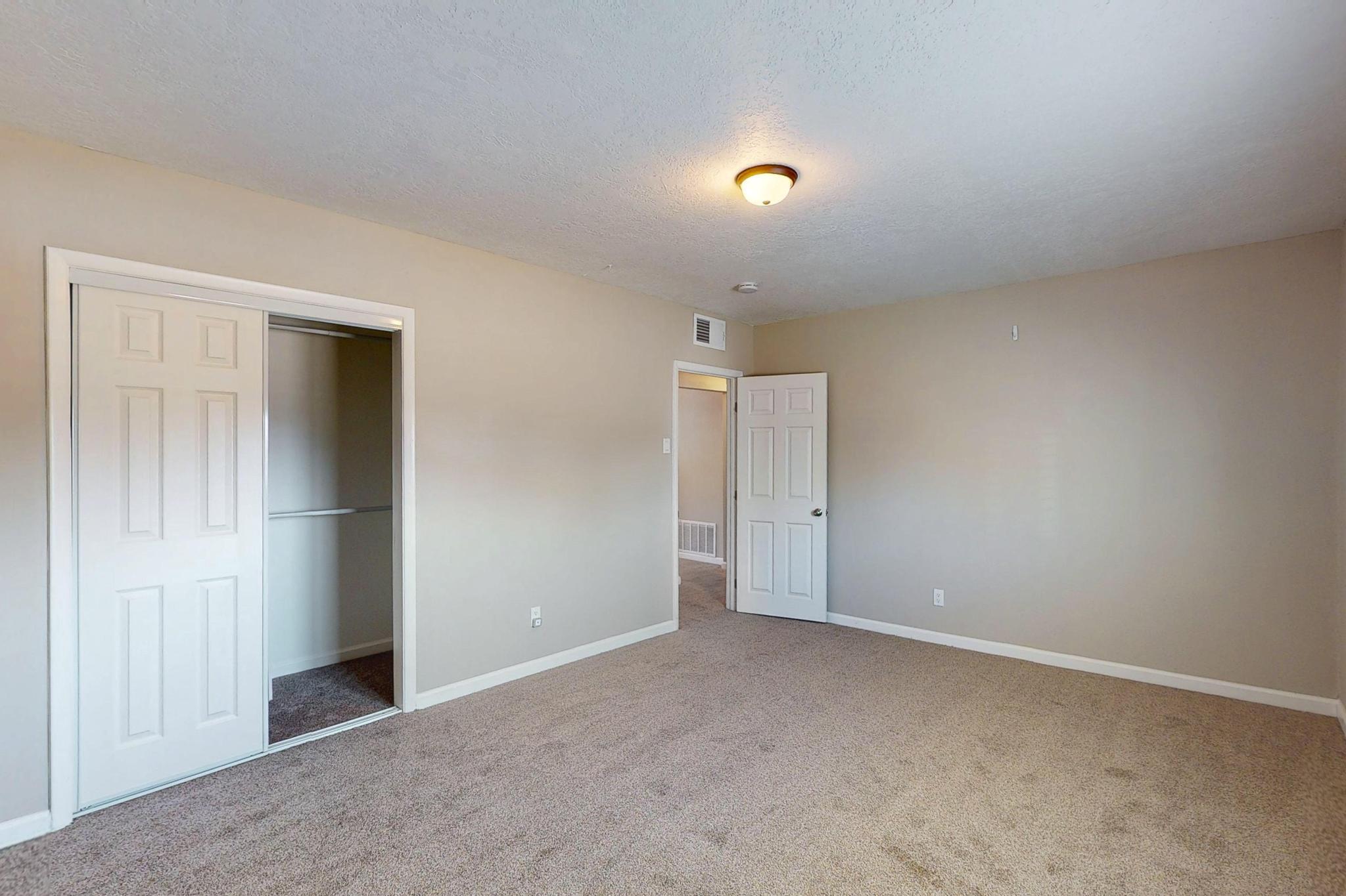 9207 Edith Boulevard NE