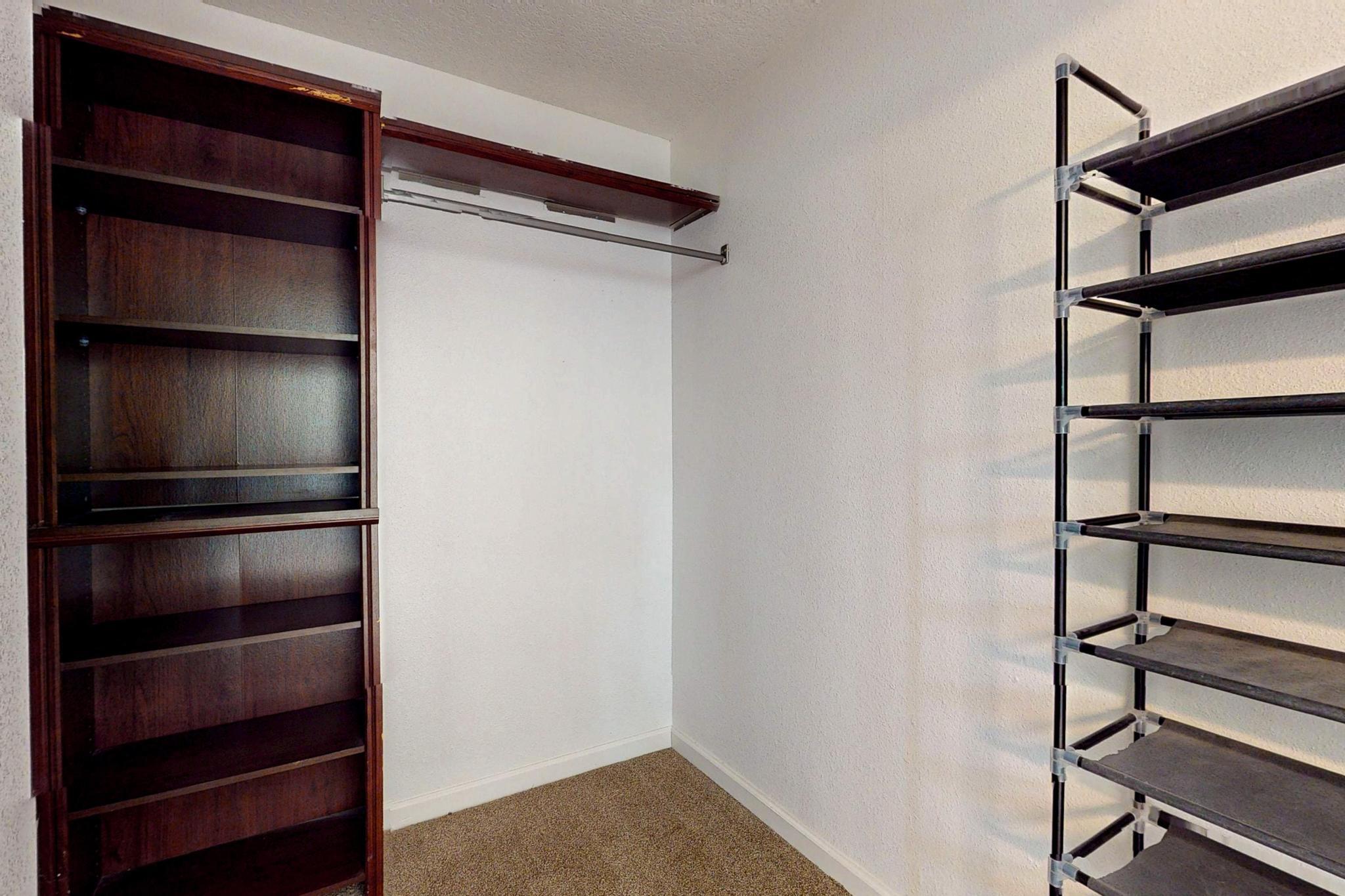 9207 Edith Boulevard NE