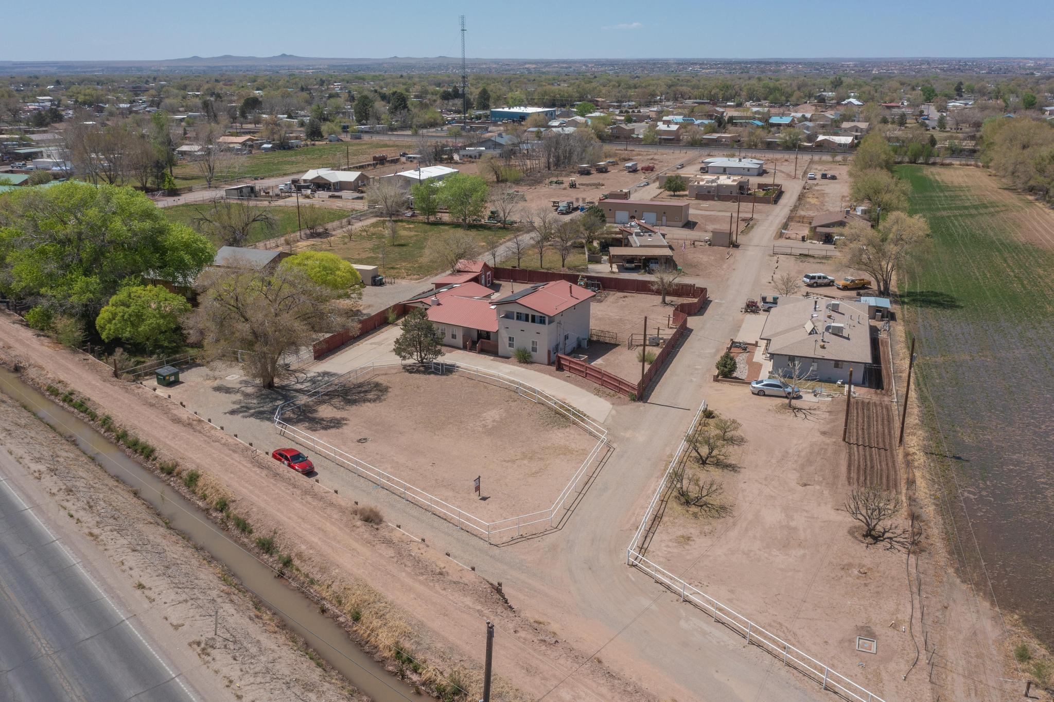 9207 Edith Boulevard NE