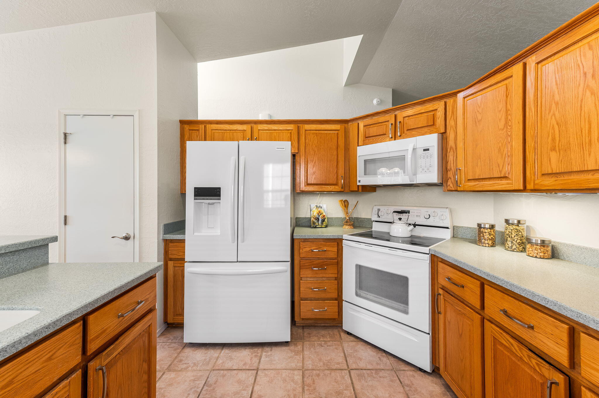 5019 Calle De Carino NE