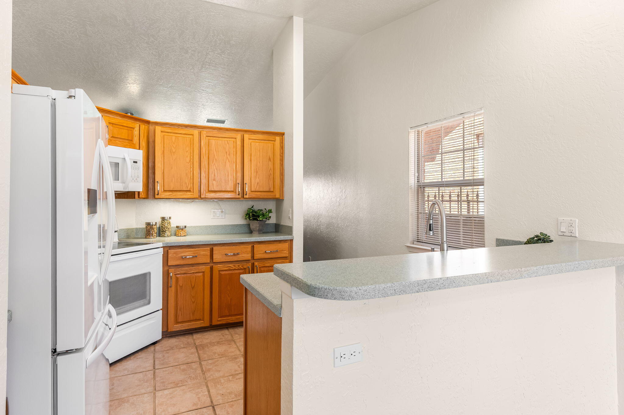 5019 Calle De Carino NE