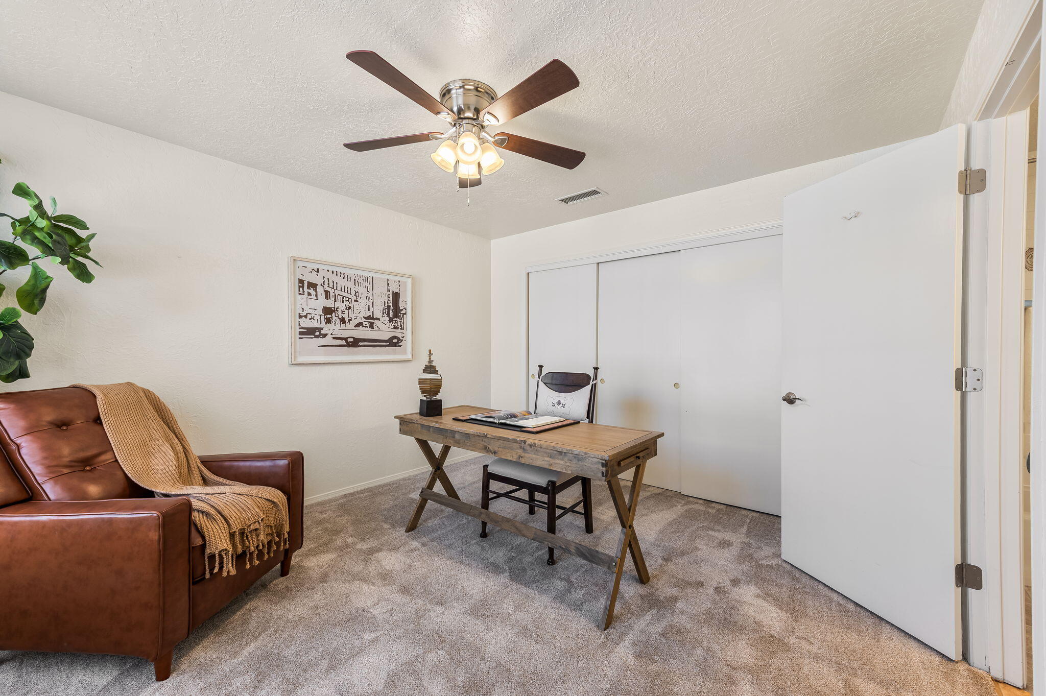 5019 Calle De Carino NE