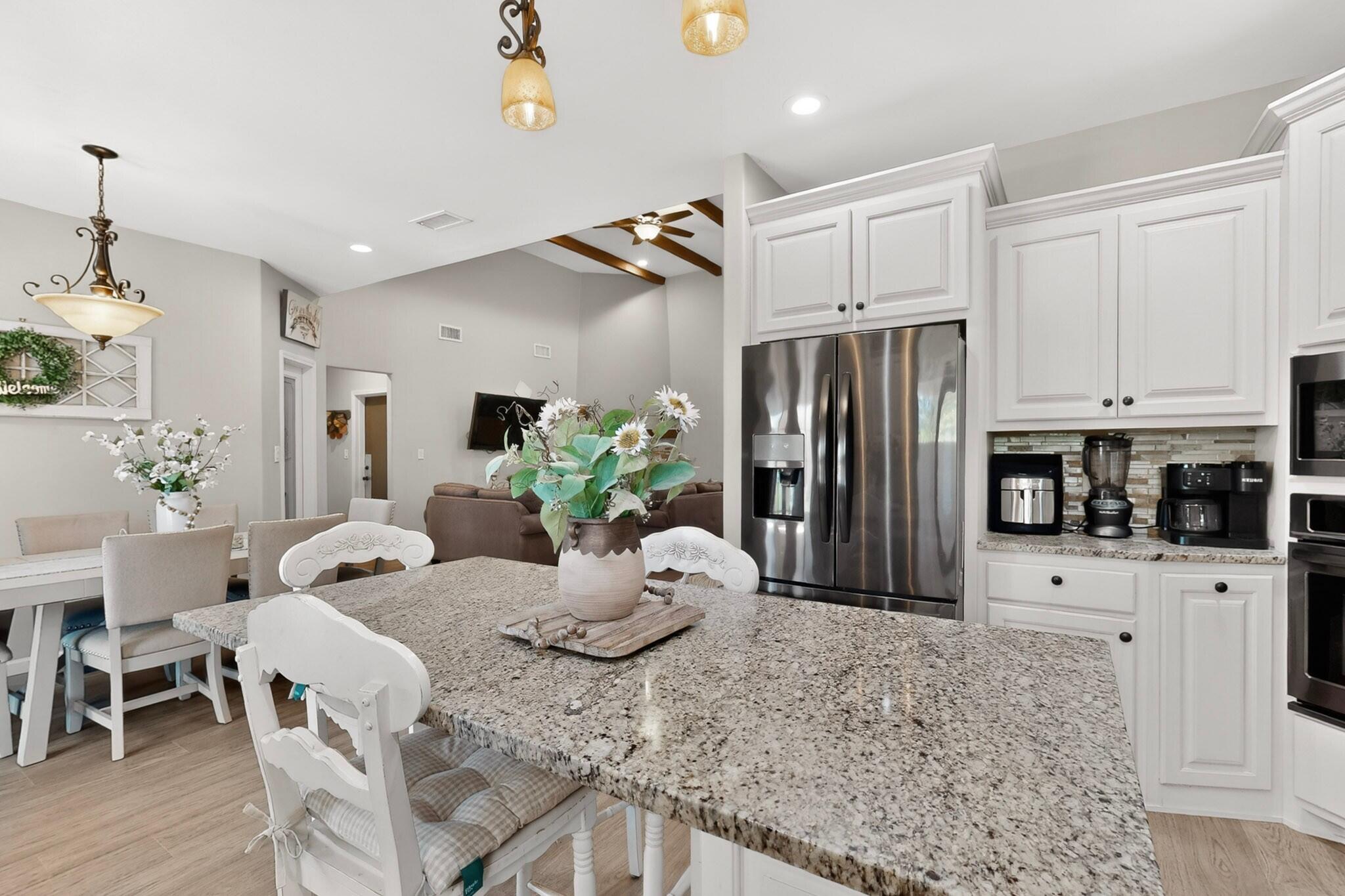 2708 Darlene Place SW