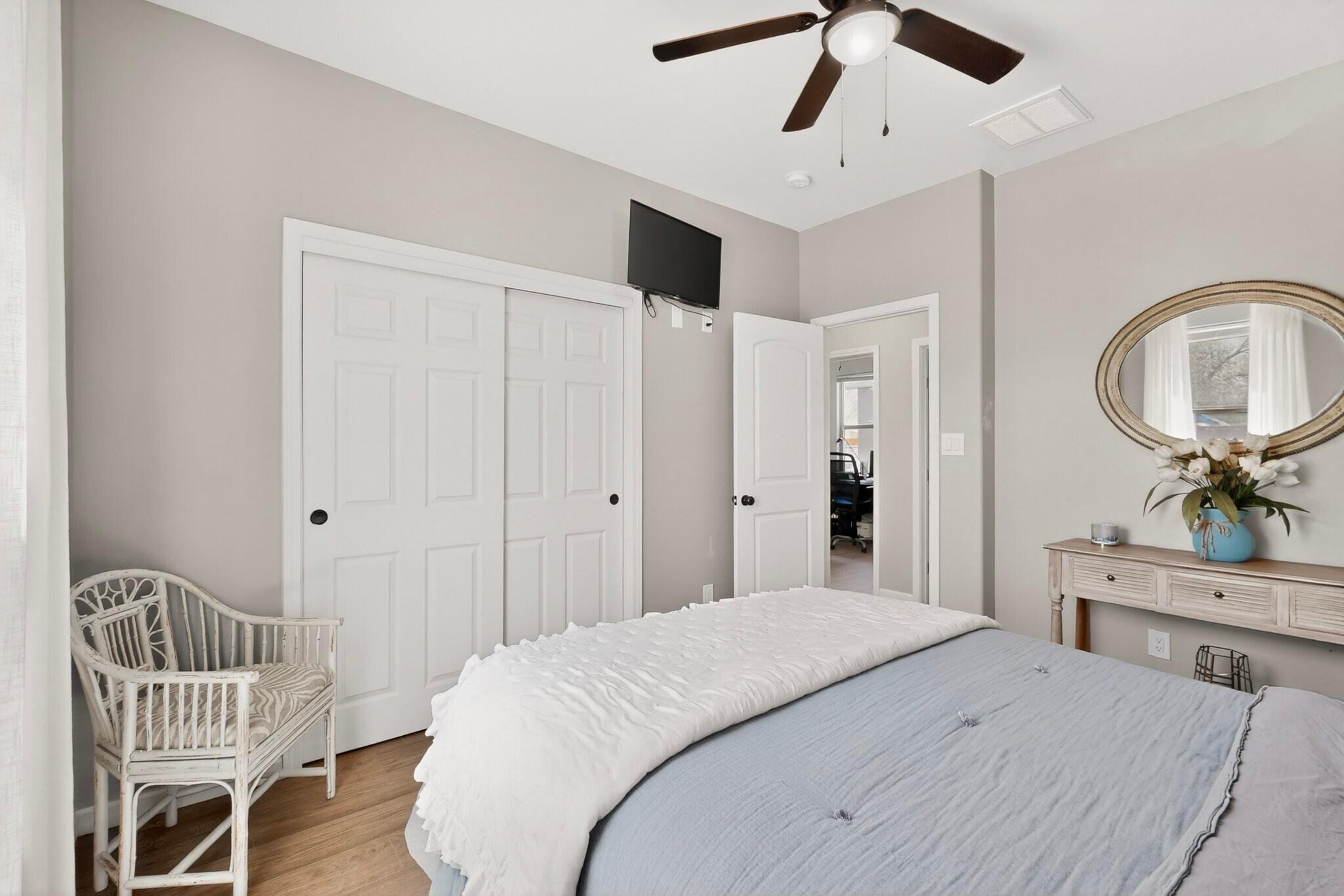 2708 Darlene Place SW