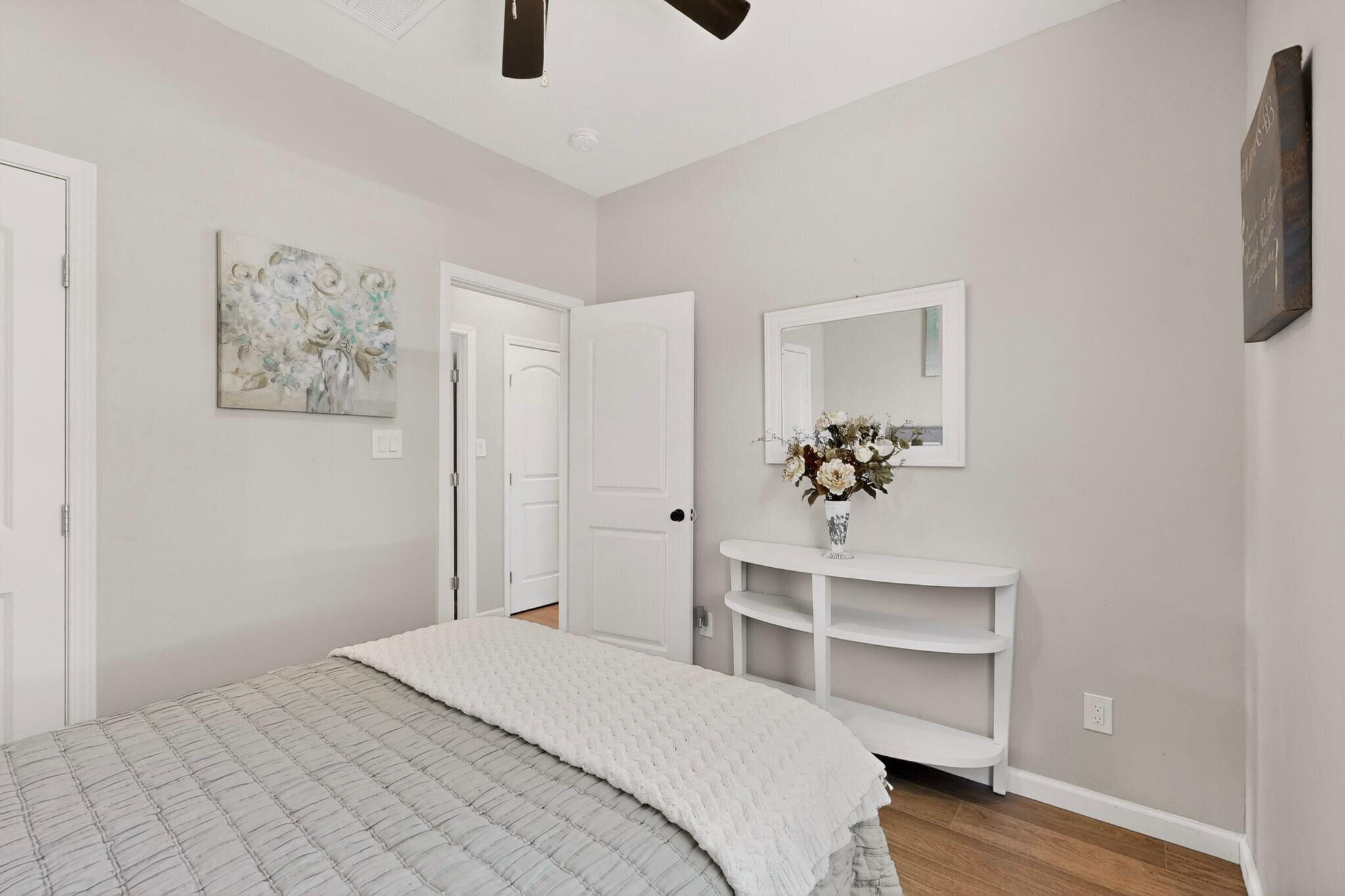 2708 Darlene Place SW