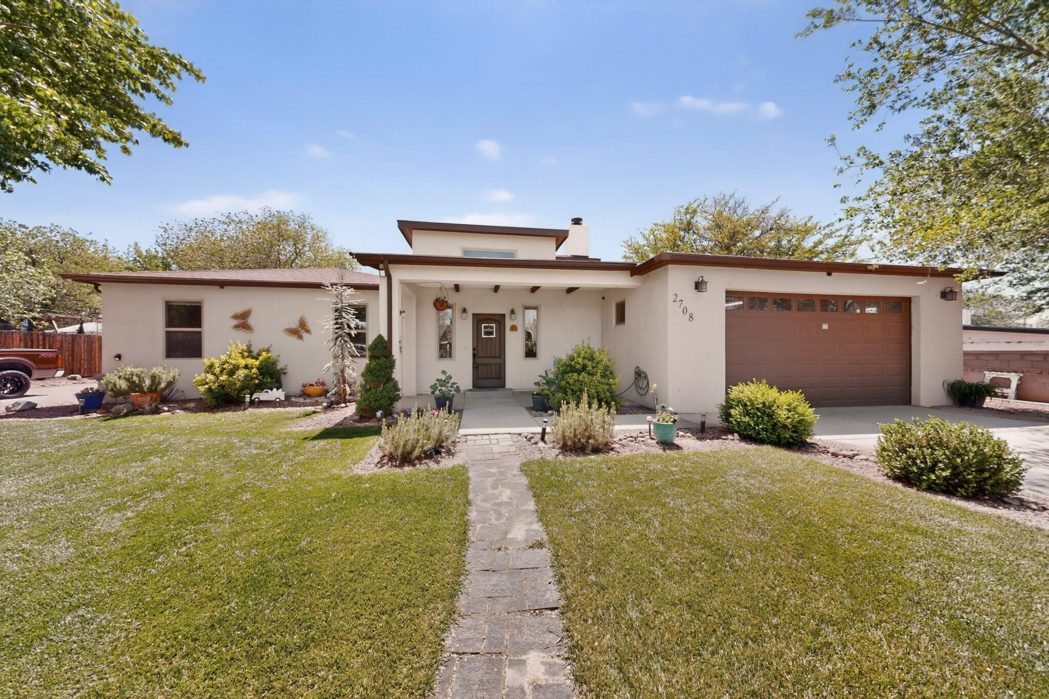 2708 Darlene Place SW