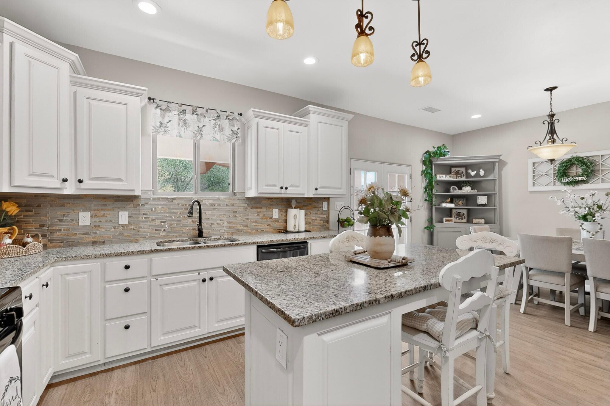 2708 Darlene Place SW