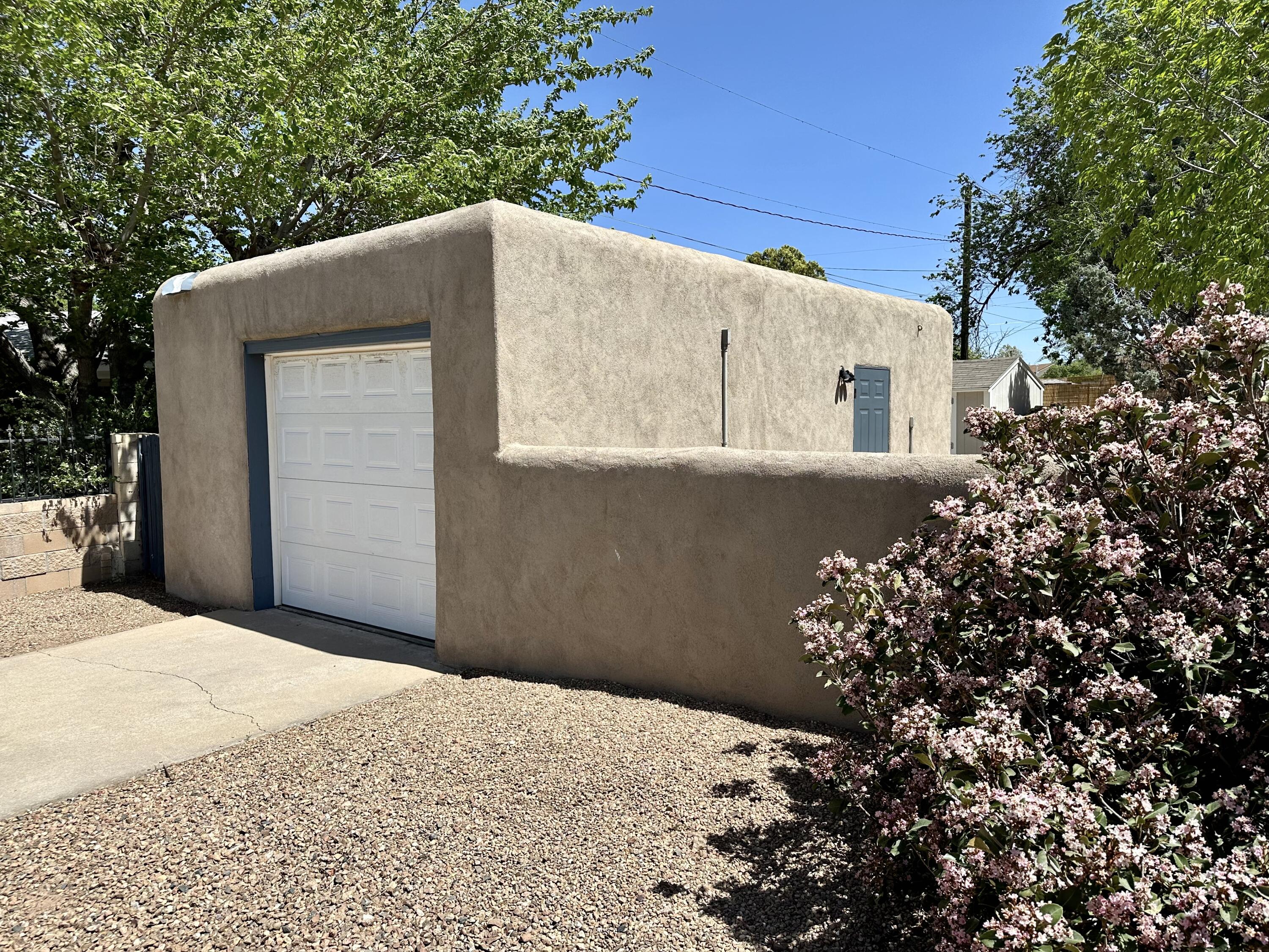 1900 Anderson Place SE