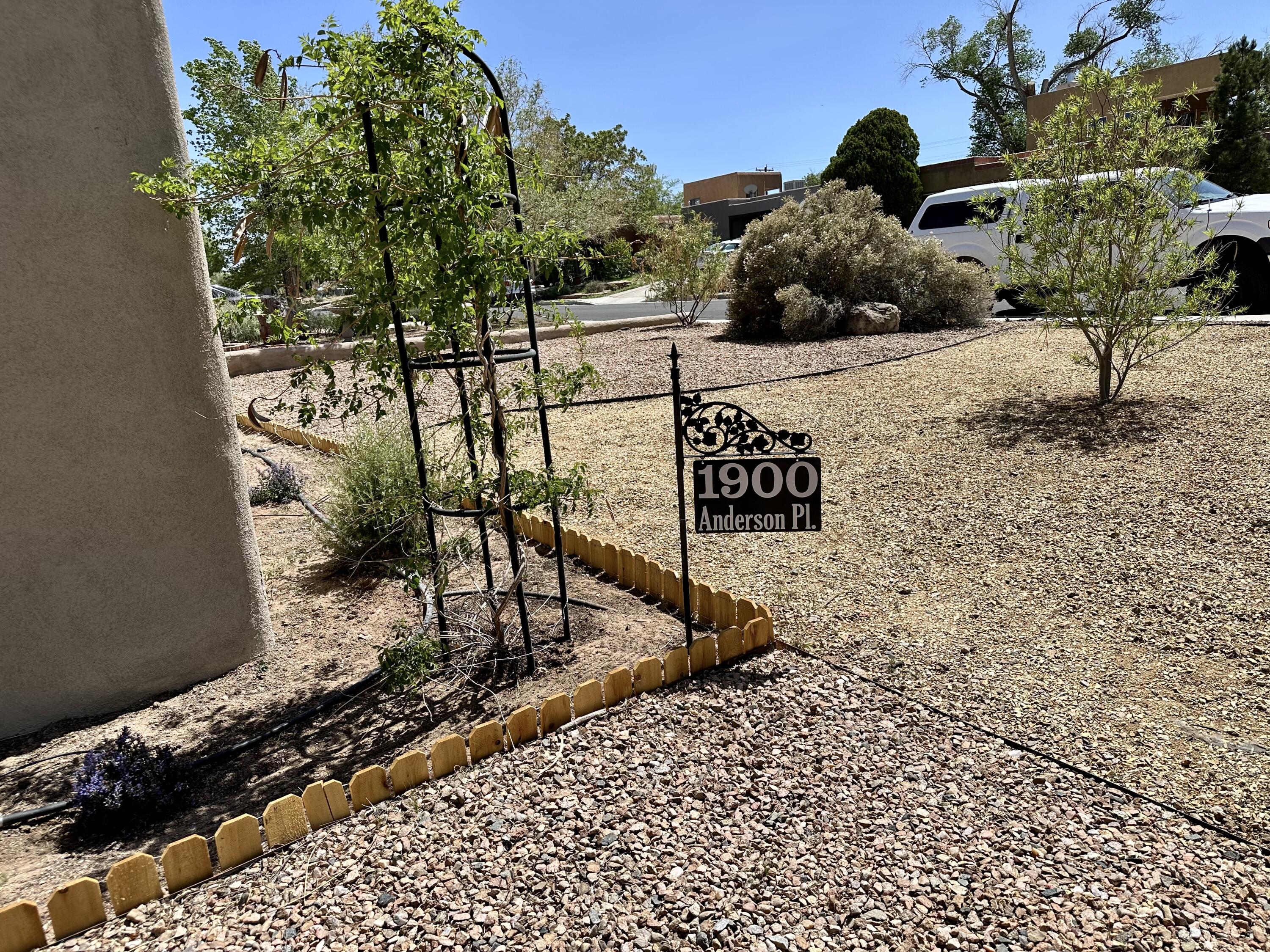 1900 Anderson Place SE