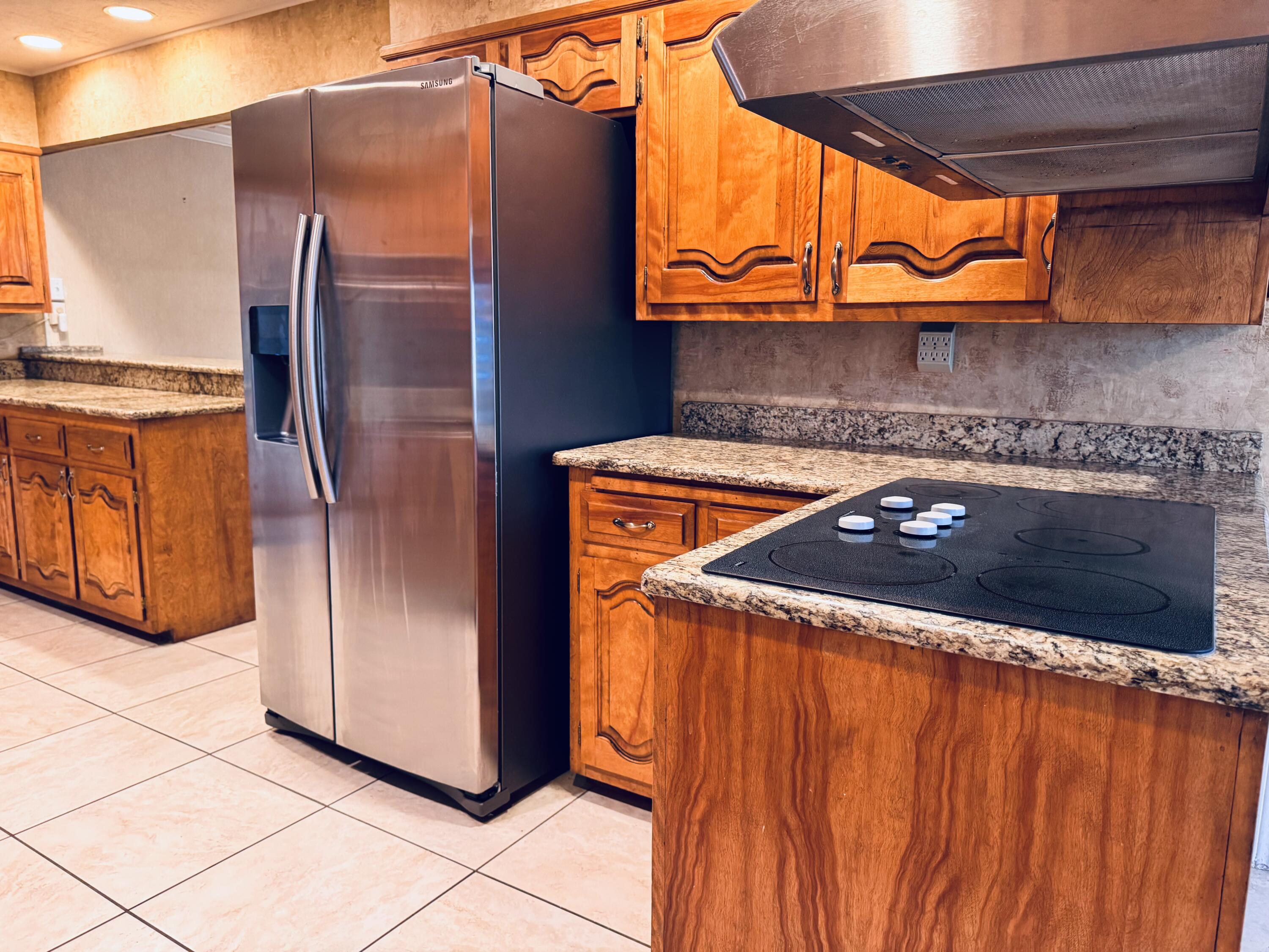 2512 Cutler Avenue NE