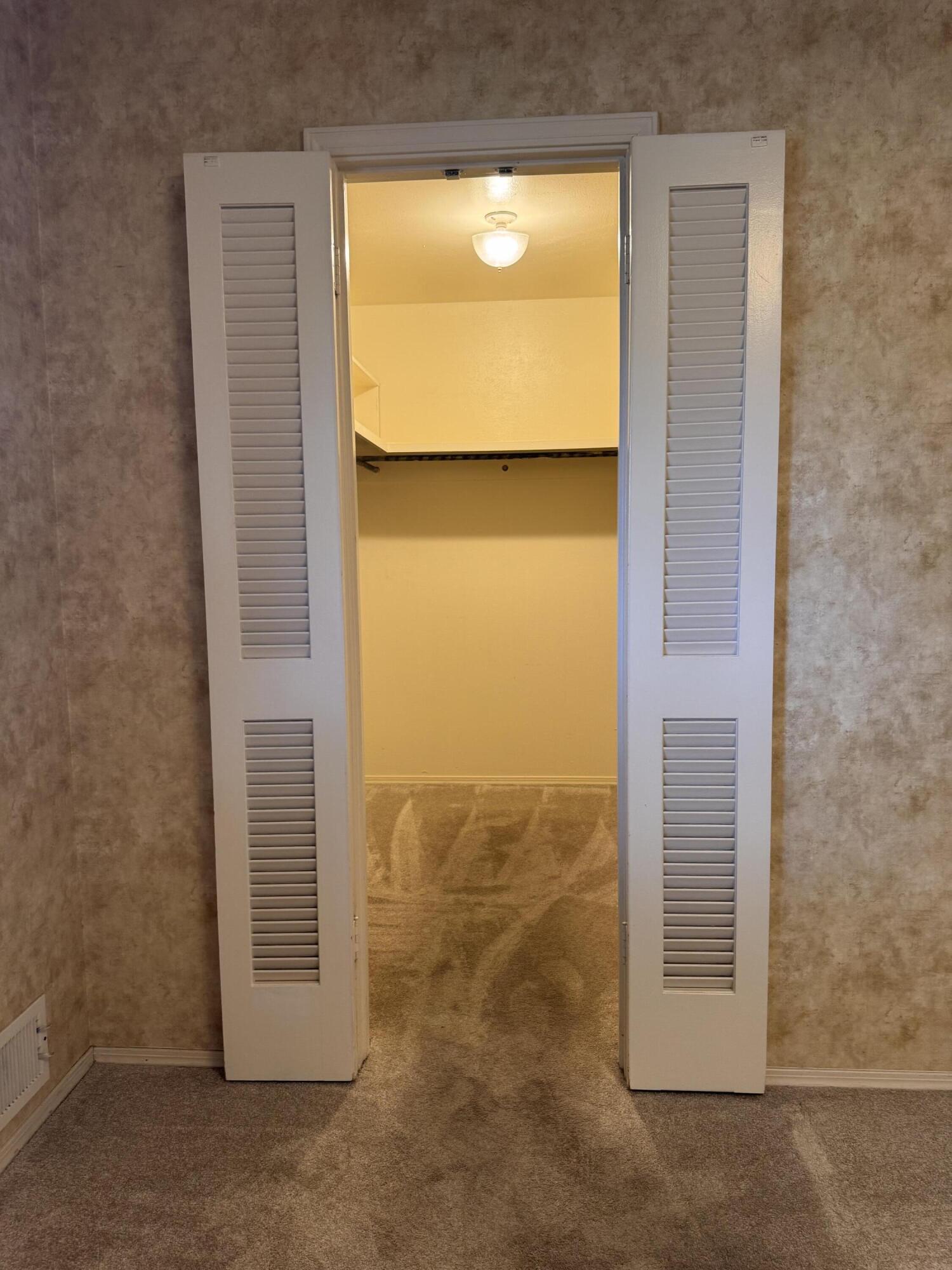 2512 Cutler Avenue NE