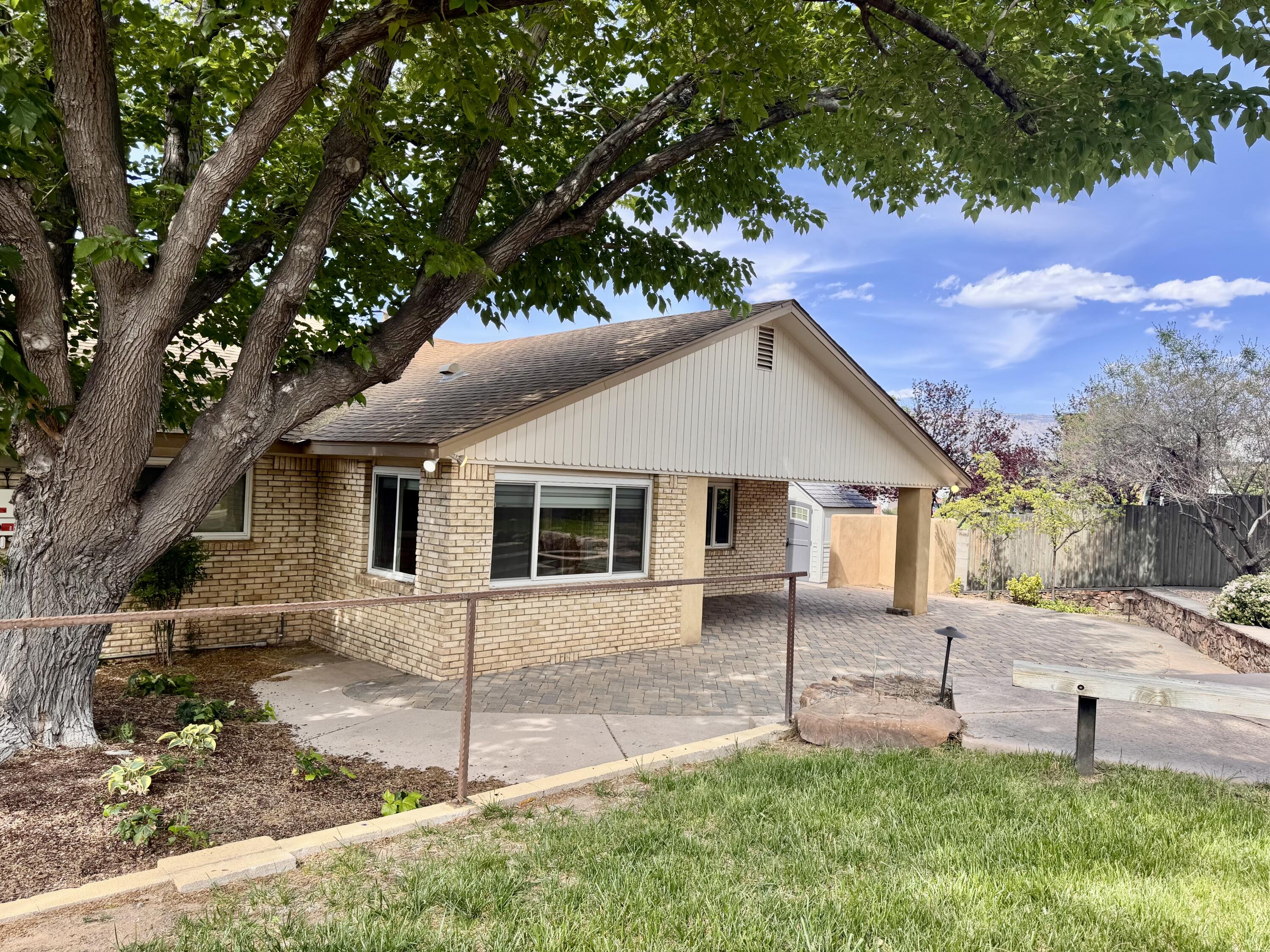 2512 Cutler Avenue NE