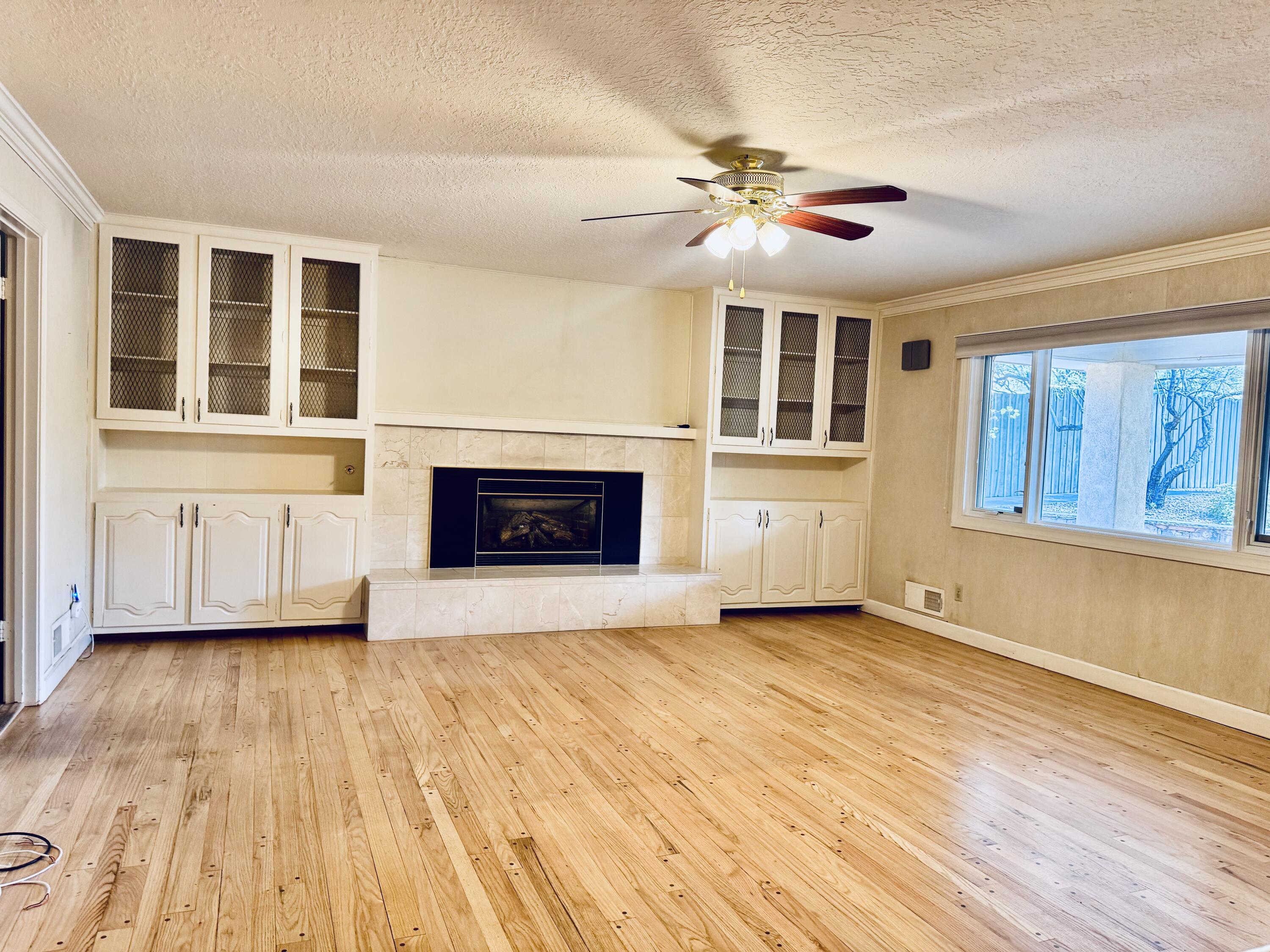 2512 Cutler Avenue NE