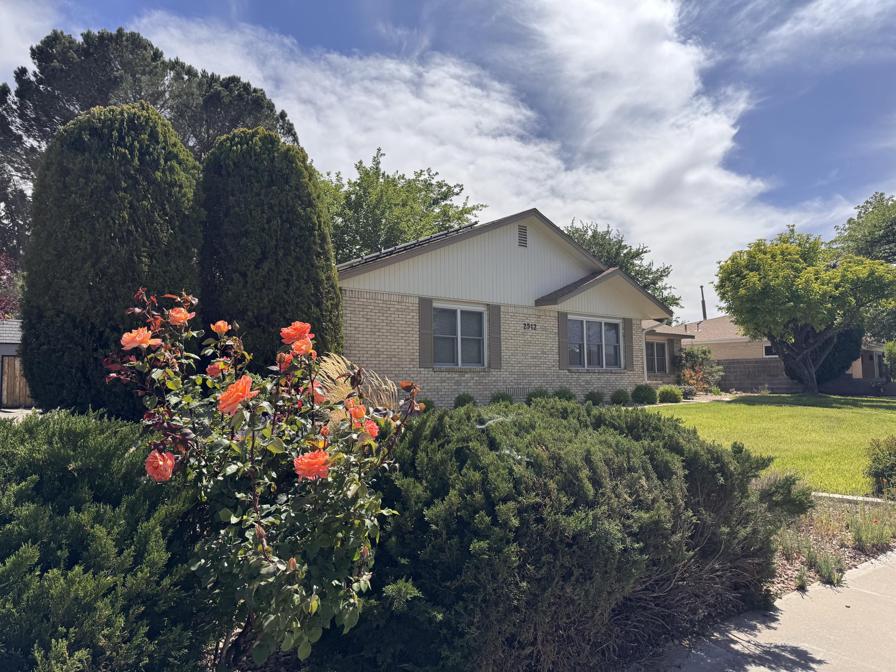 2512 Cutler Avenue NE