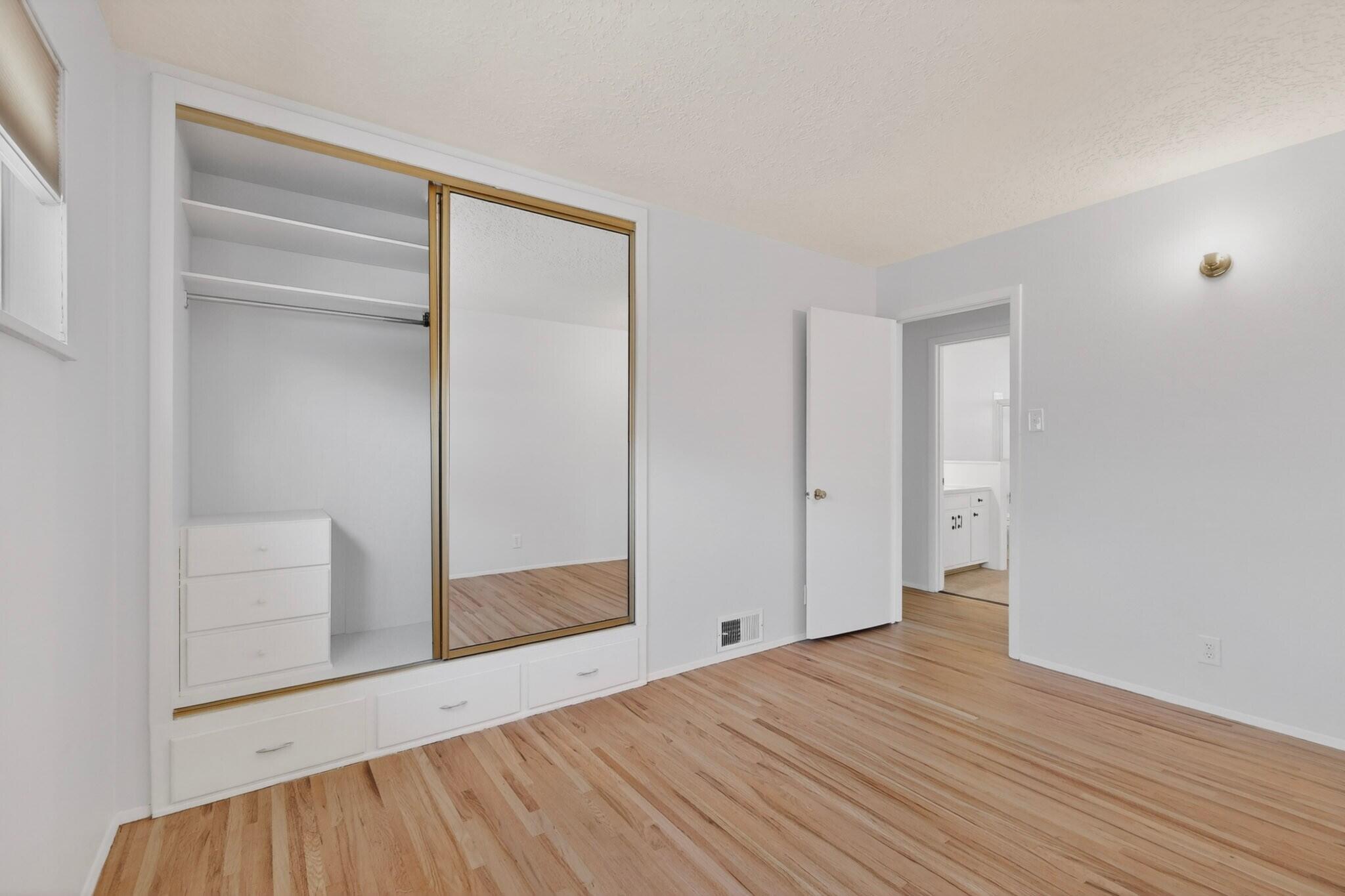 10117 Maya Court NE