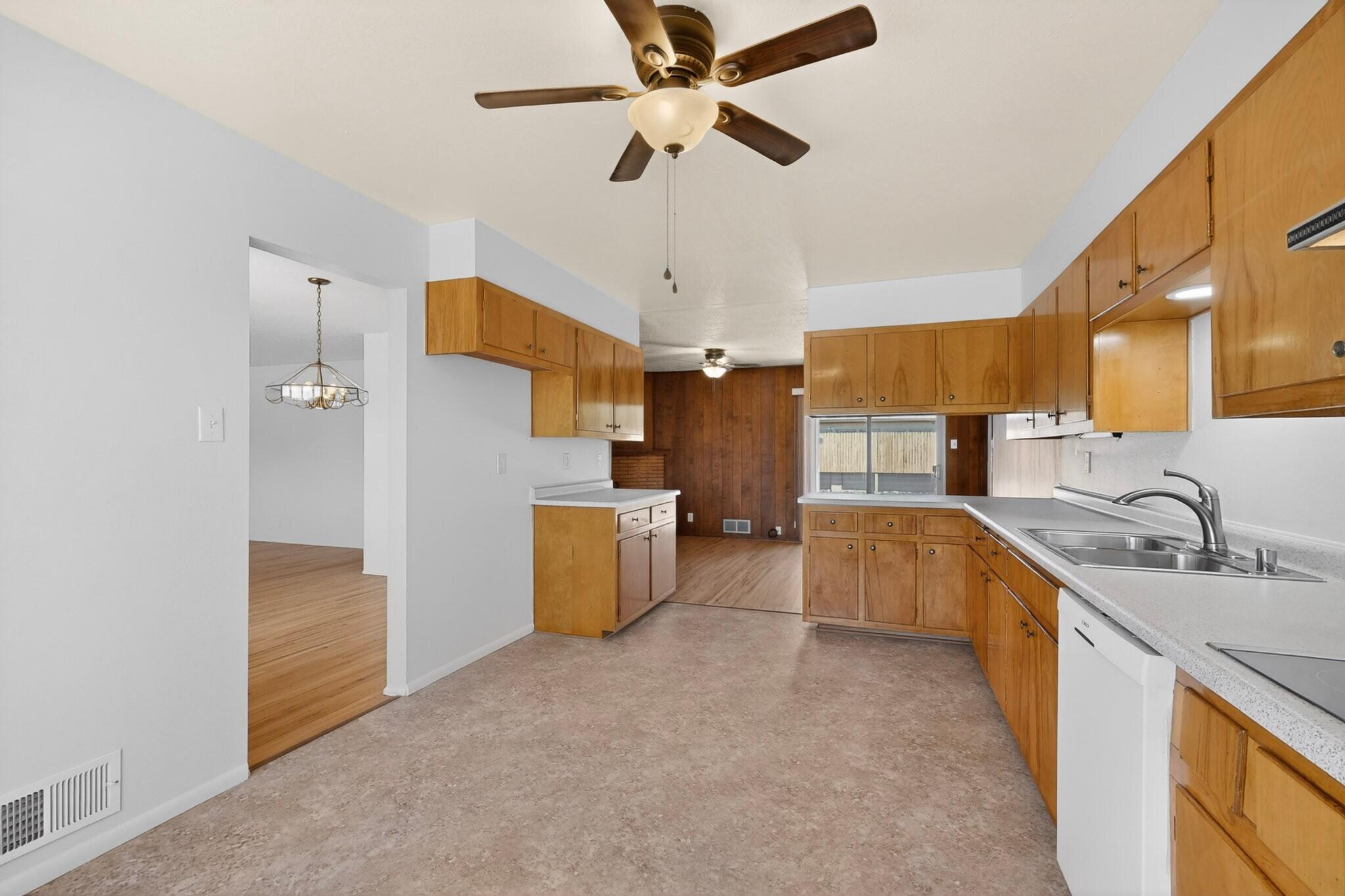 10117 Maya Court NE