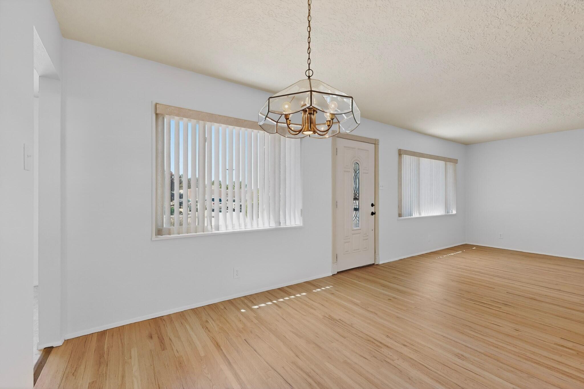 10117 Maya Court NE