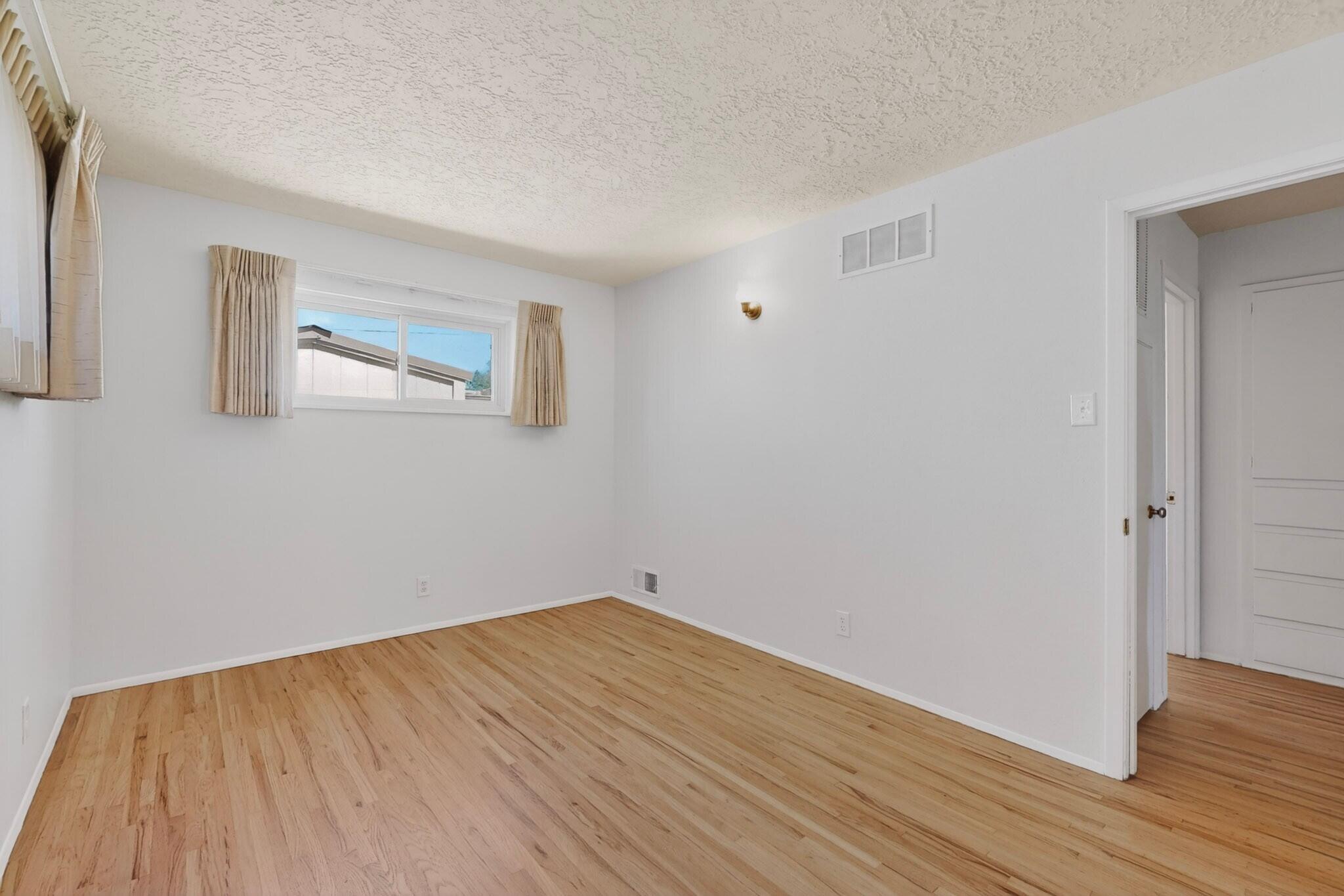 10117 Maya Court NE
