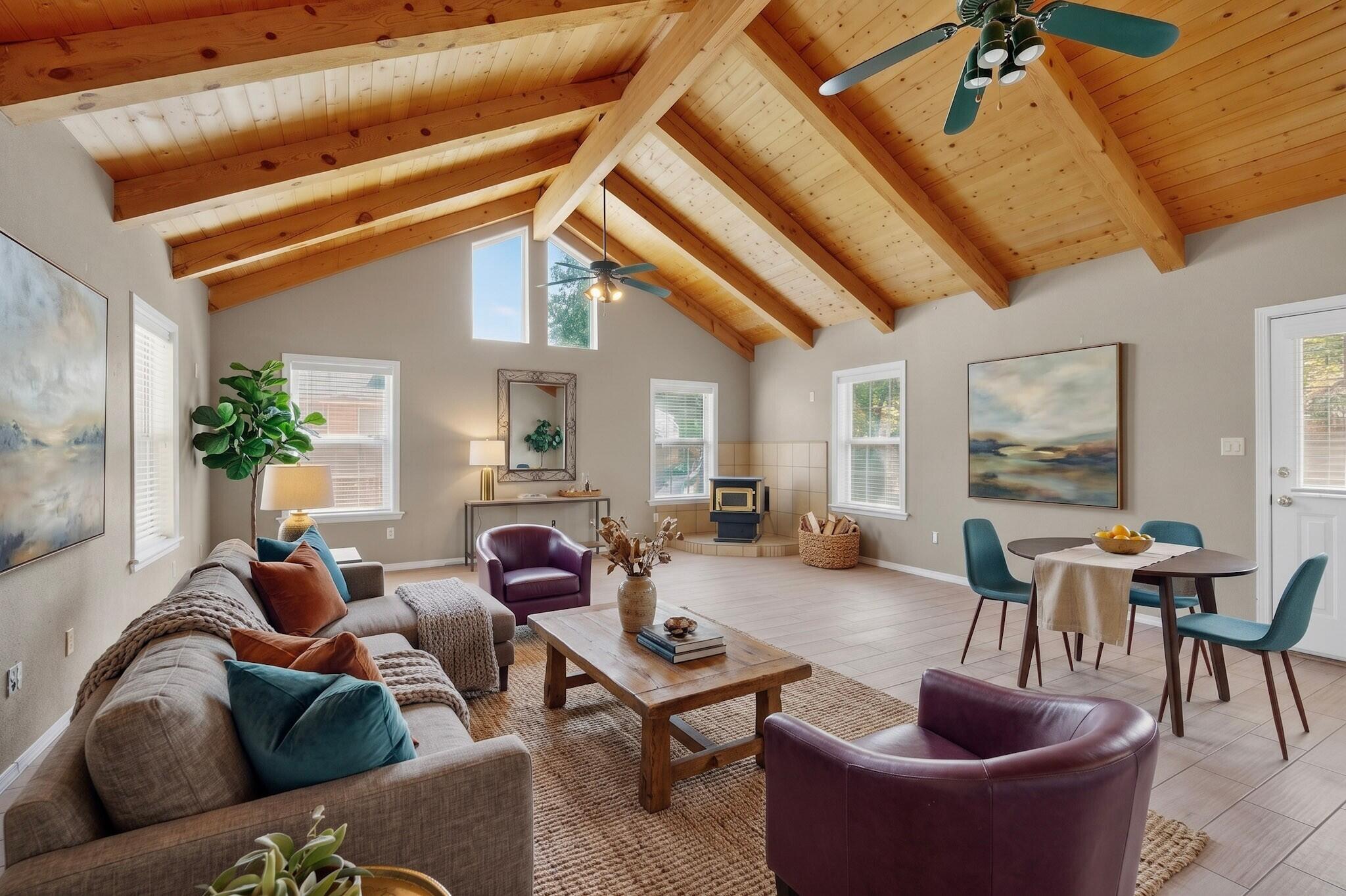 1512 Los Arboles Avenue NW