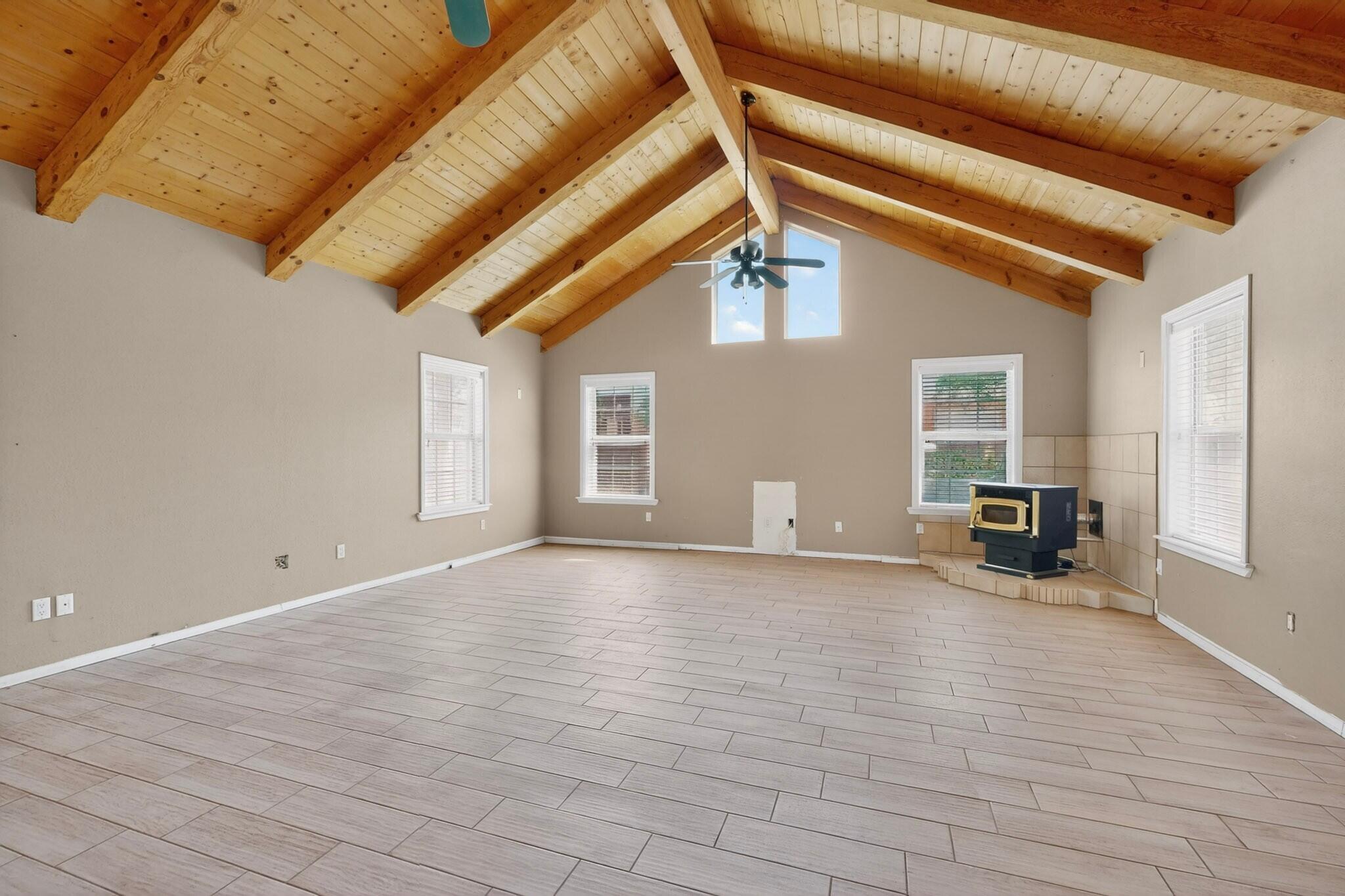 1512 Los Arboles Avenue NW