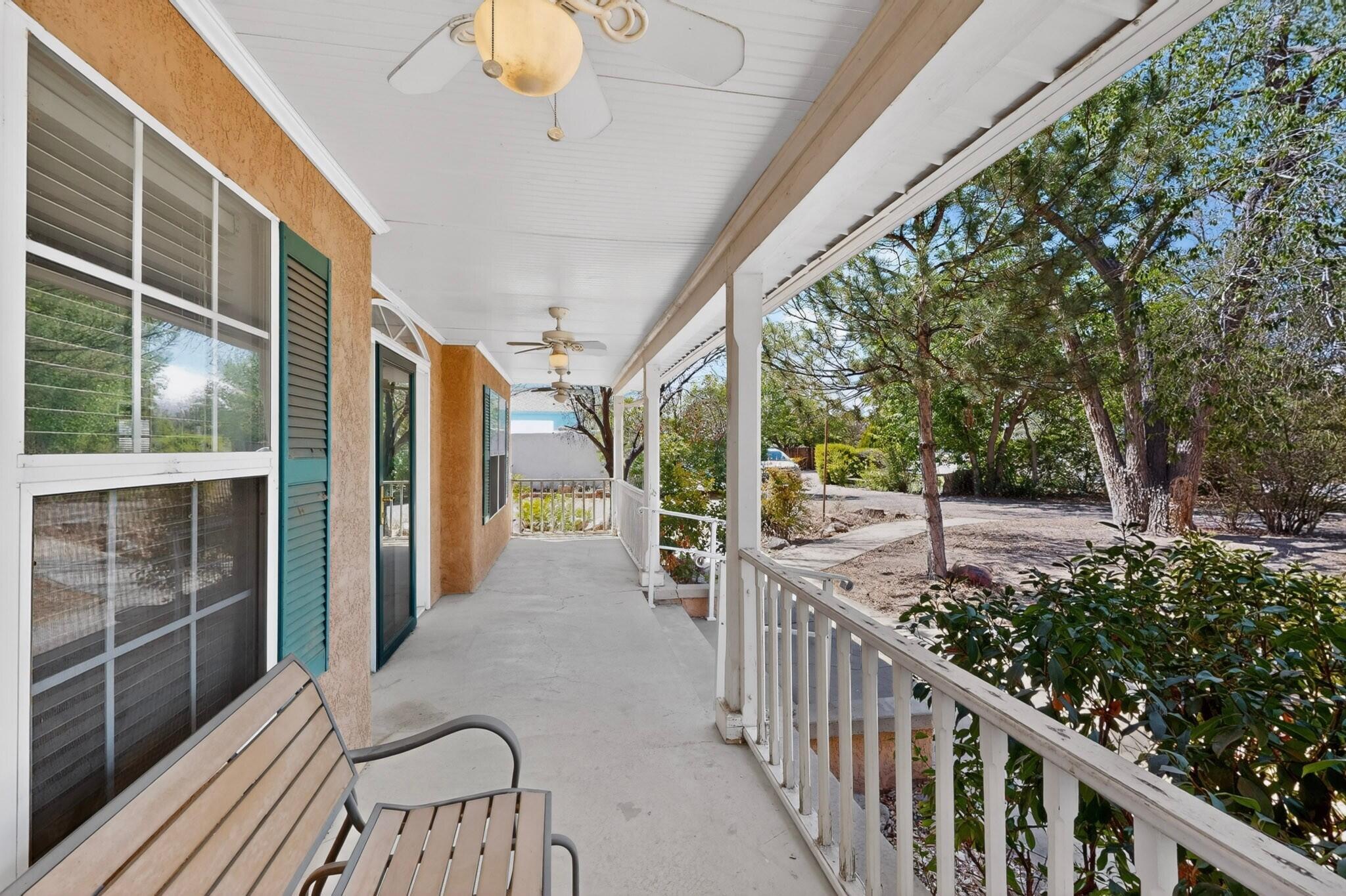 1512 Los Arboles Avenue NW